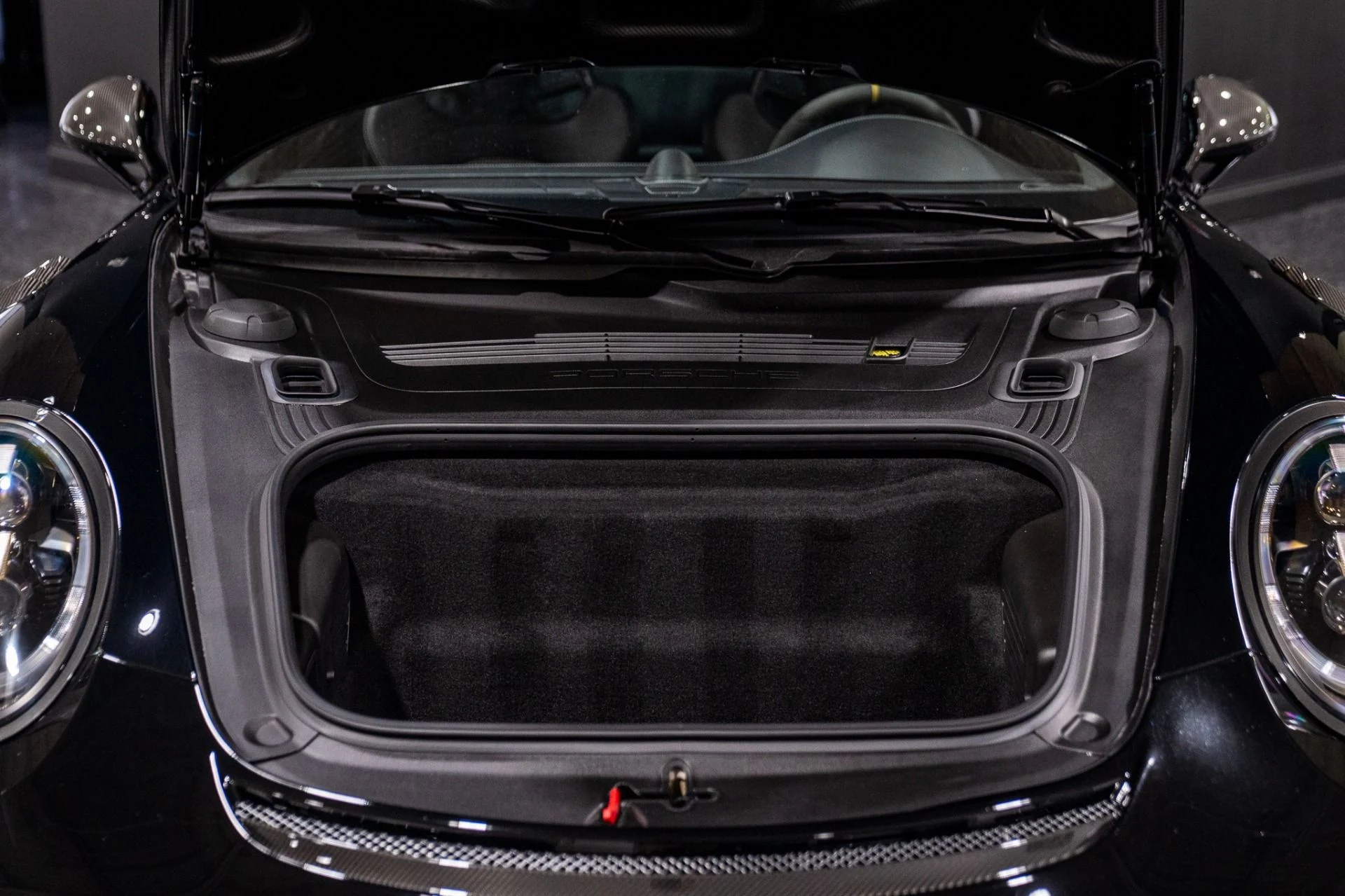 mph036_10474319_Used_2018_Porsche_911_GT_2_RS_Weissach_Pack_Mag_Wheels_1770226706_1dbbb03932