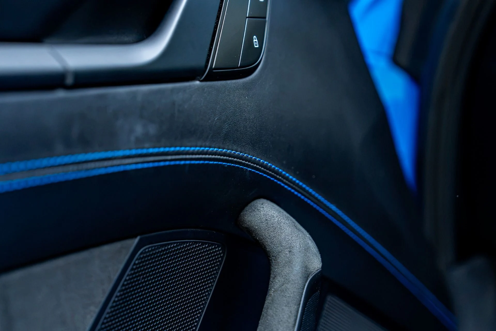 mph036_1047703998_Used_2022_Porsche_911_GT_3_1783987676_d1f5797972