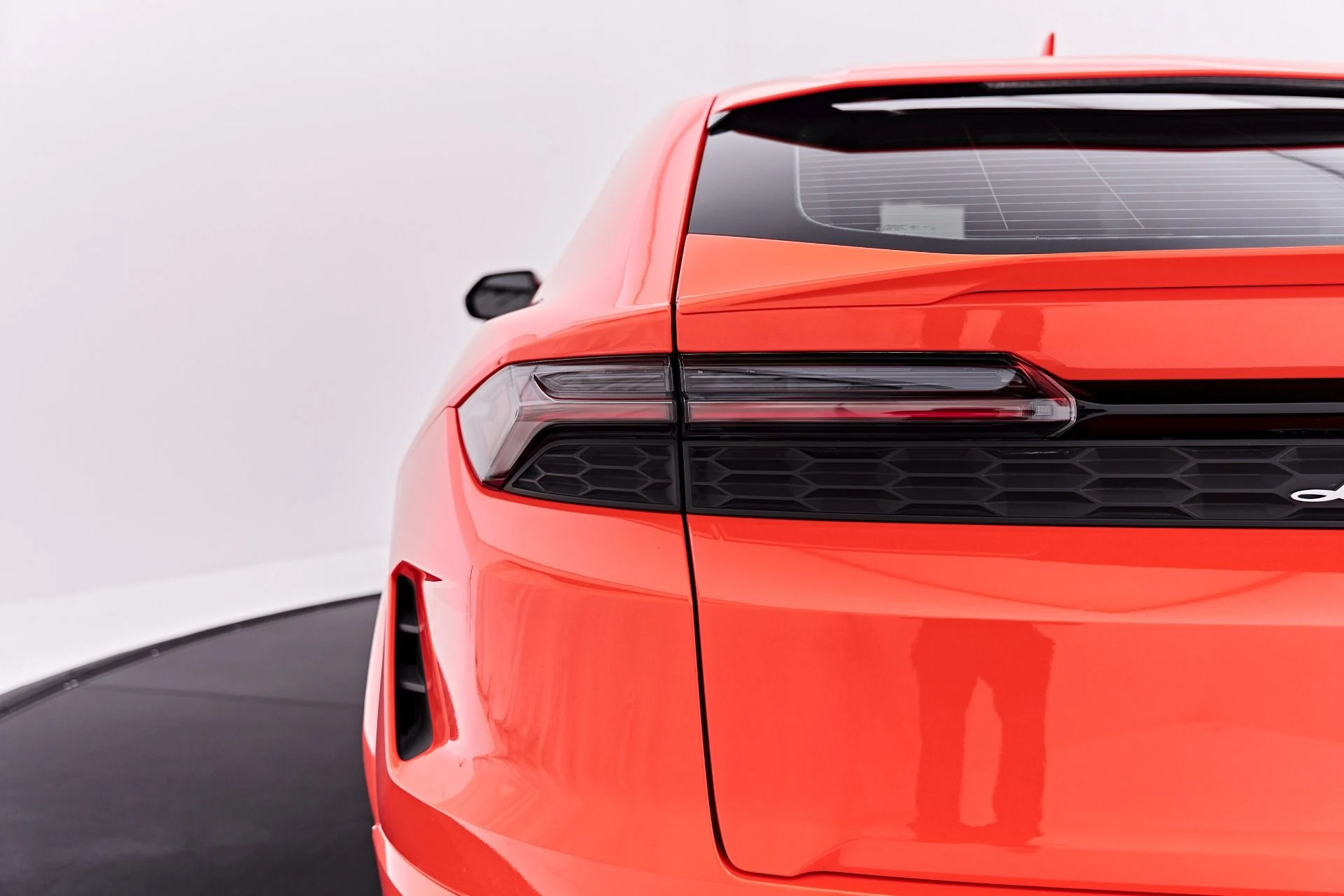 mph036_106058241_Used_2025_Lamborghini_Urus_SE_1785258944_7248f685a4