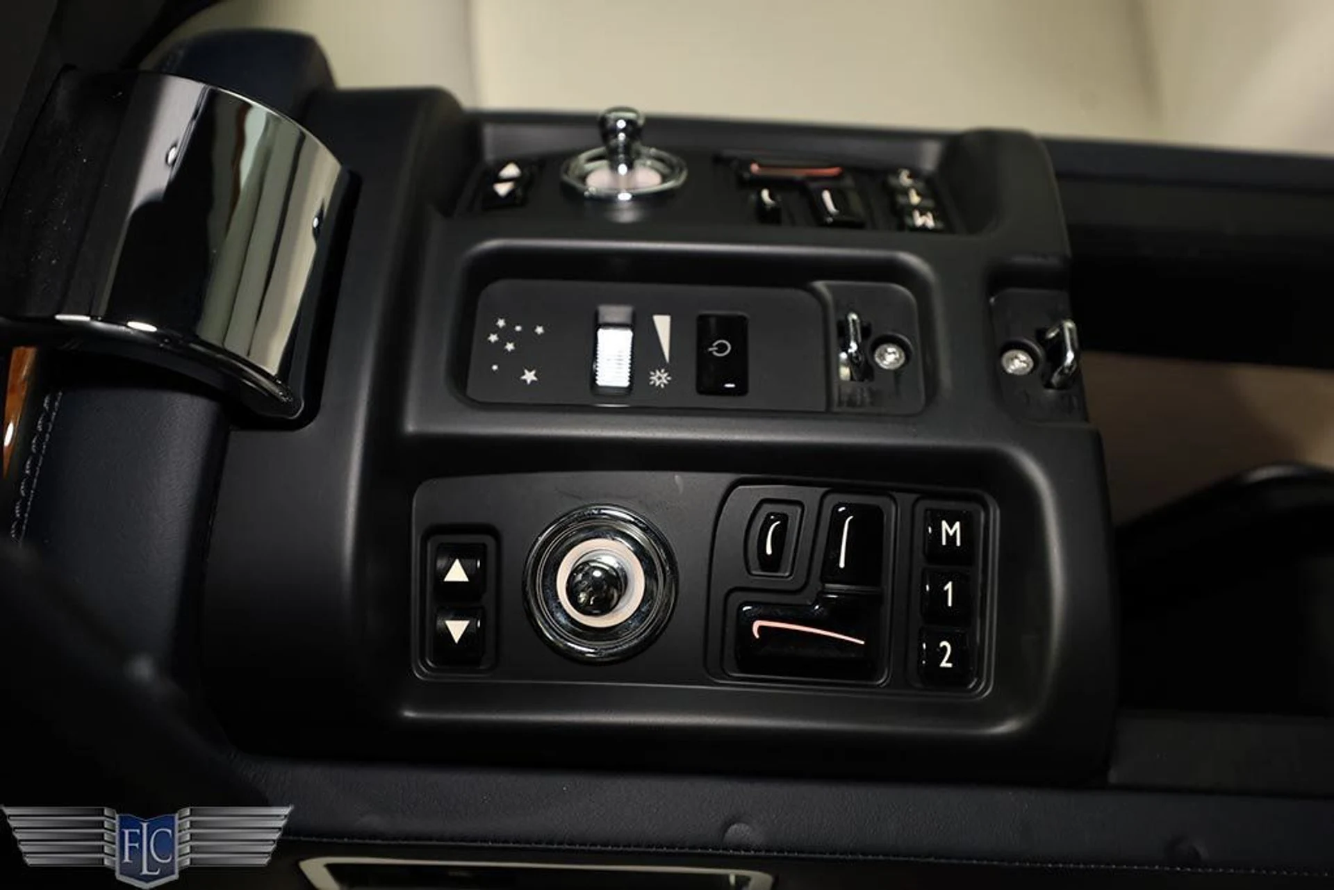 mph036_1077627307_used_2010_rolls_royce_phantom_coupe_2drcoupe_9689_23032894_37_1024_24aaa4622a