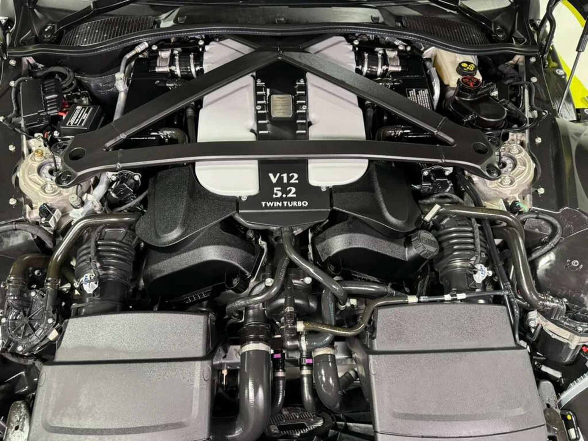 mph036_1087006734_bed711c01709345001c549099458e5a6_b4135e5b43