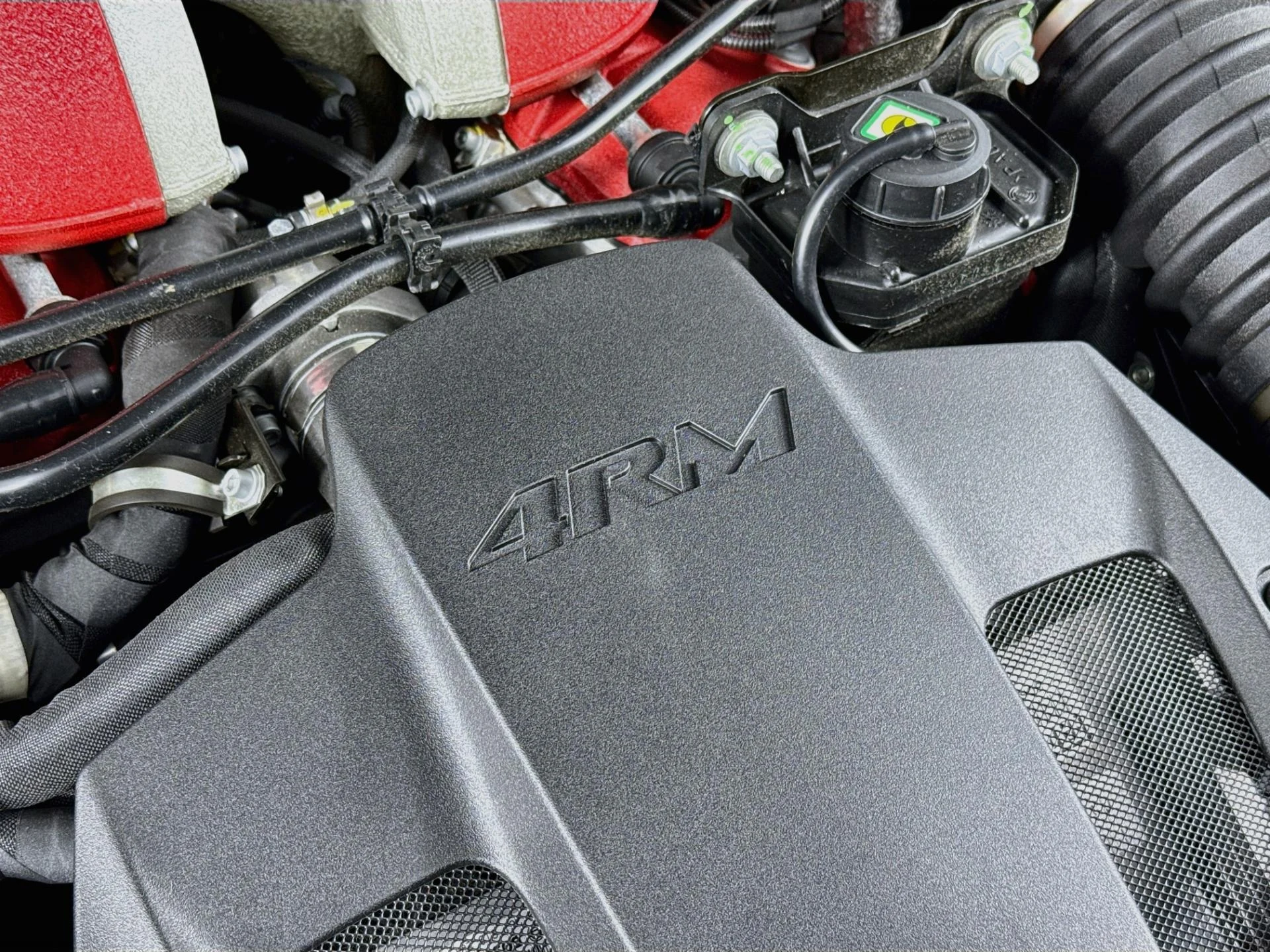 mph036_1090581448_Used_2019_Ferrari_GTC_4_Lusso_1792629179_93f22dbd87