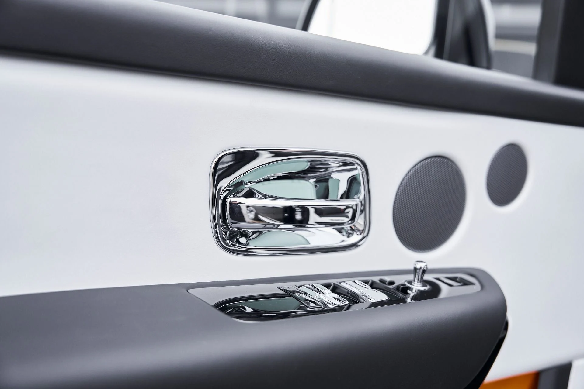 mph036_1100512270_Used_2026_Rolls_Royce_Cullinan_Base_1769135807_731f104367