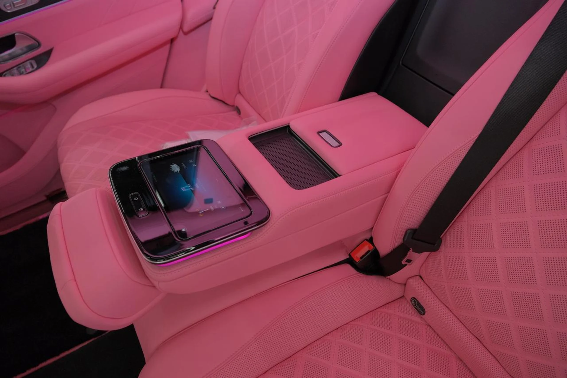 mph036_1106687594_31e55ac13cec8bea18d2598ac0b7d8f4_cfeef0f959