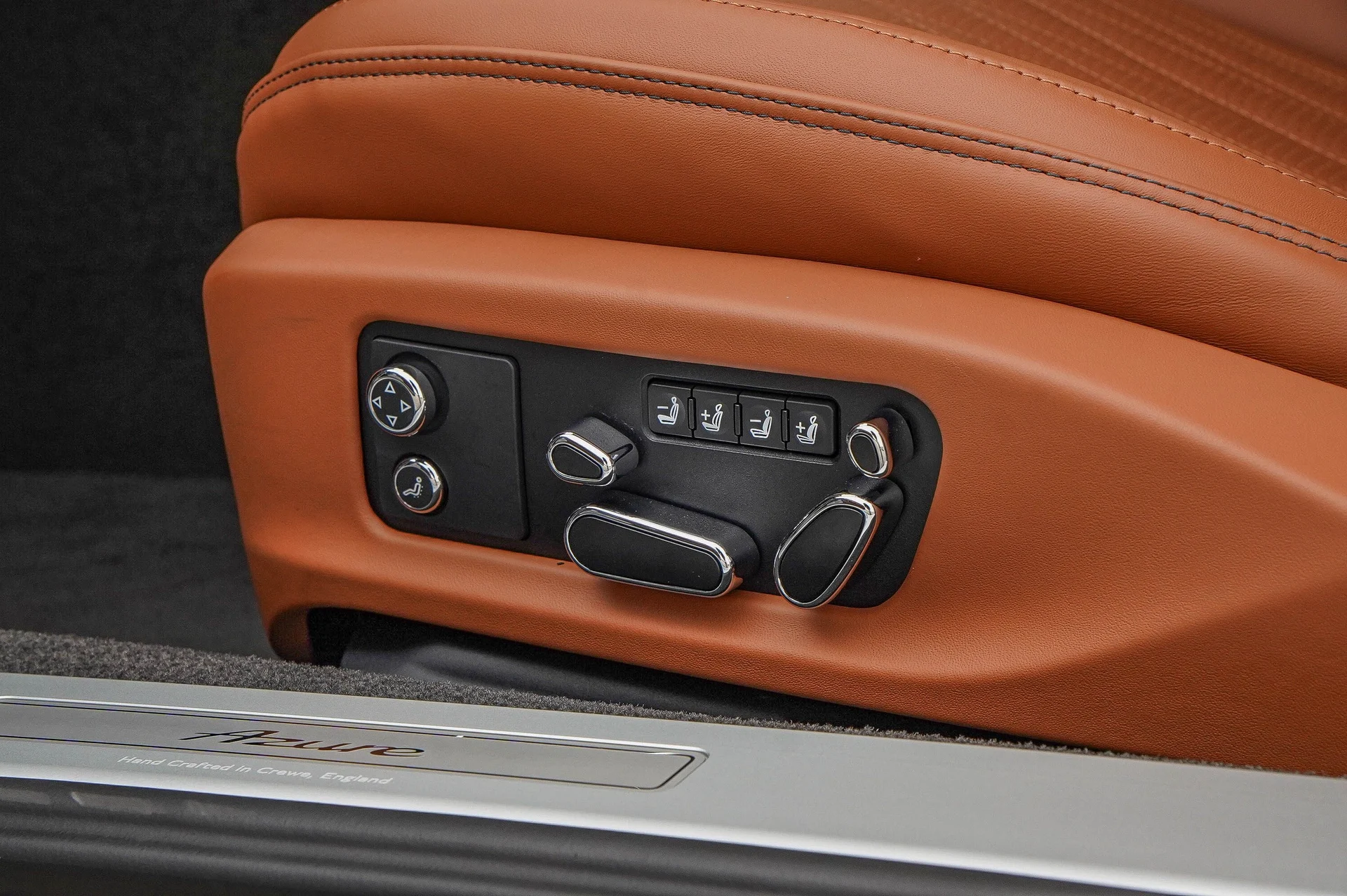 mph036_1113734098_Hi_Tech_Luxury_Imports_LLC_SCBCP_2_ZG_7_TC_025858_image_36_bf4a306e5a