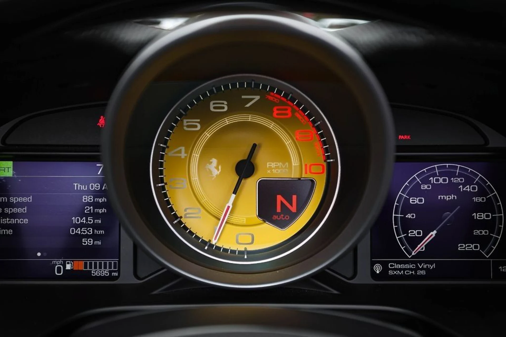 mph036_111966528_0522e2553a08b25bf2c30c21bdb76078_5148320460