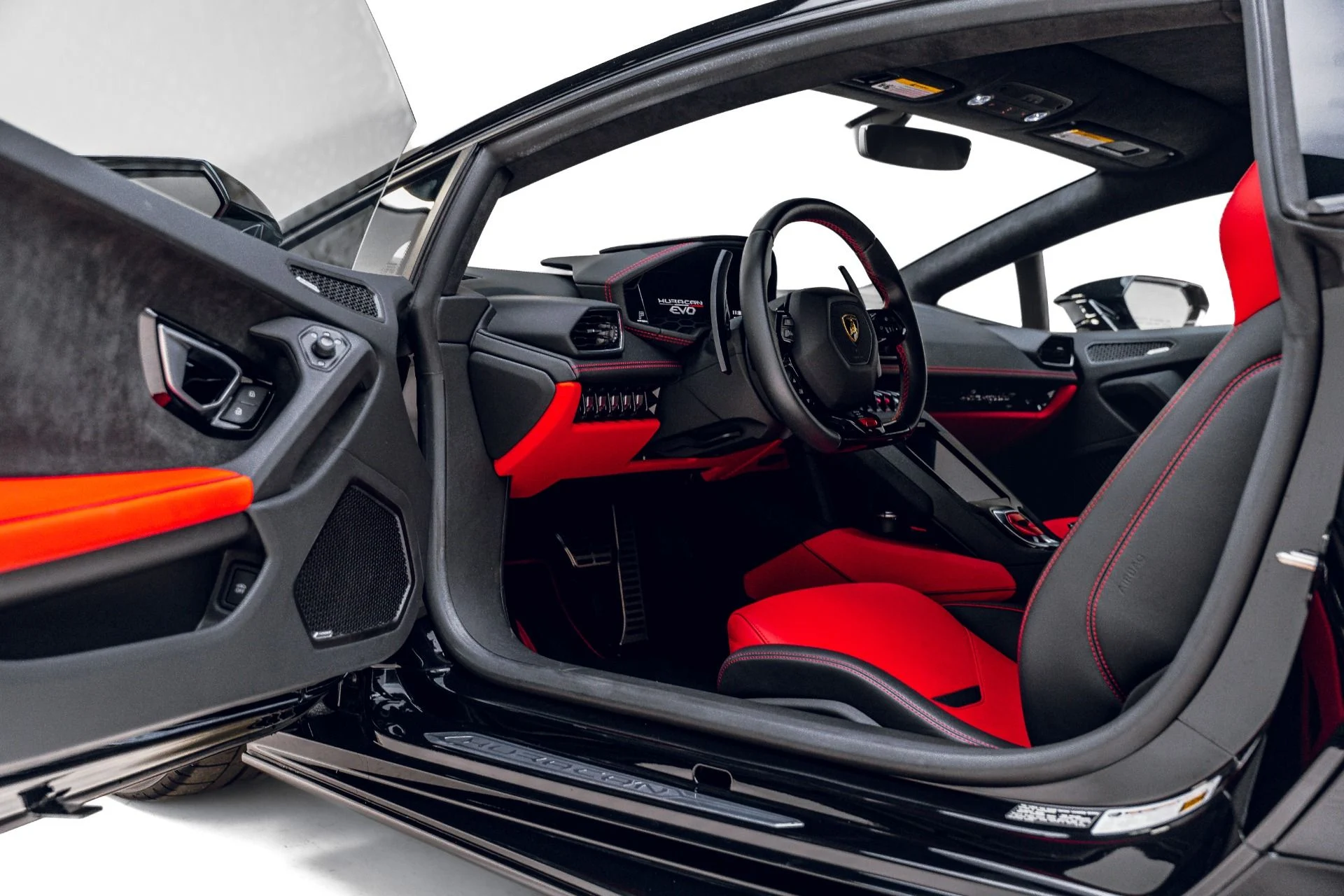 mph036_1131185332_Used_2021_Lamborghini_Huracan_EVO_1782507552_d560adcbeb