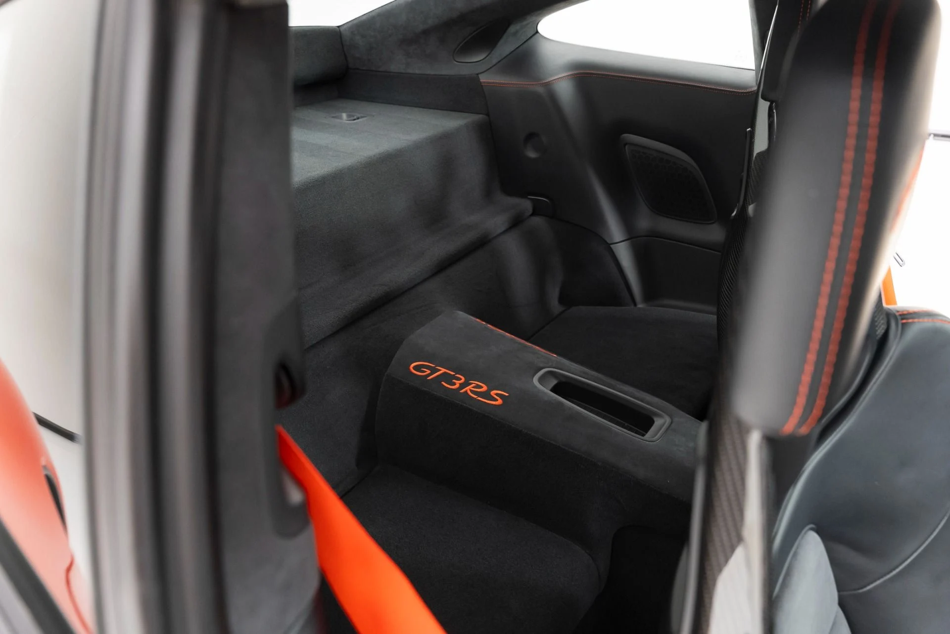 mph036_1133523353_Used_2016_Porsche_911_GT_3_RS_1754423359_f0a85d3f41