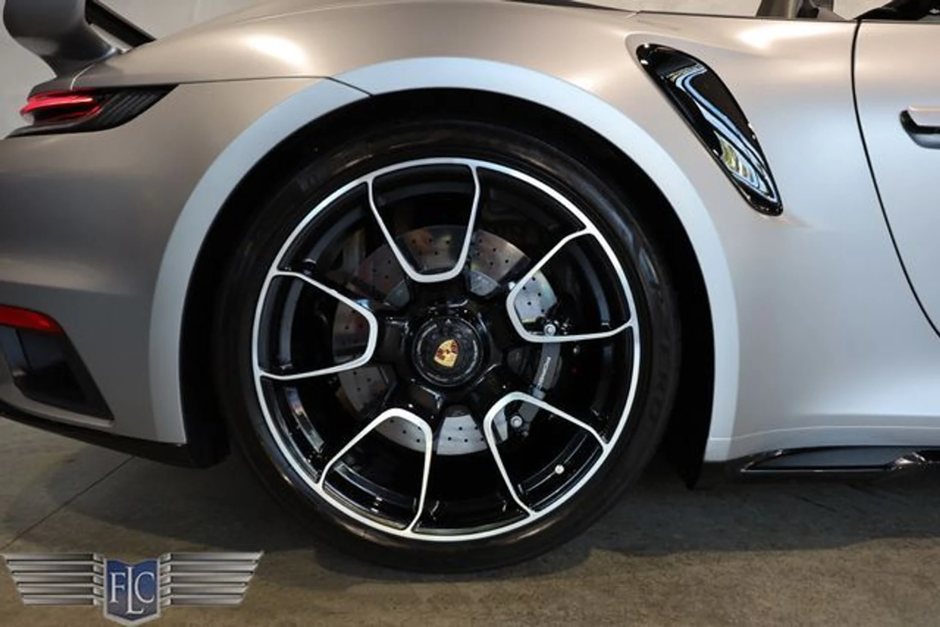 mph036_1144627144_used_2025_porsche_911_turboscabriolet_9689_23063481_41_640_5de9ee885d