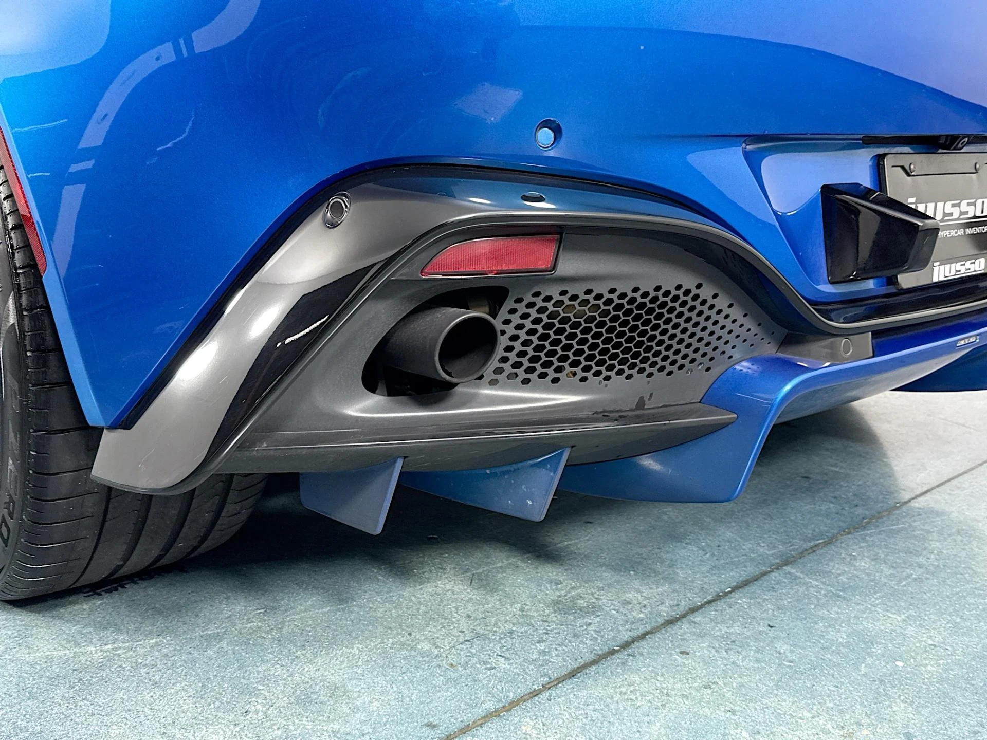 mph036_1145691187_Used_2019_Aston_Martin_Vantage_1784071683_01a5f9d447