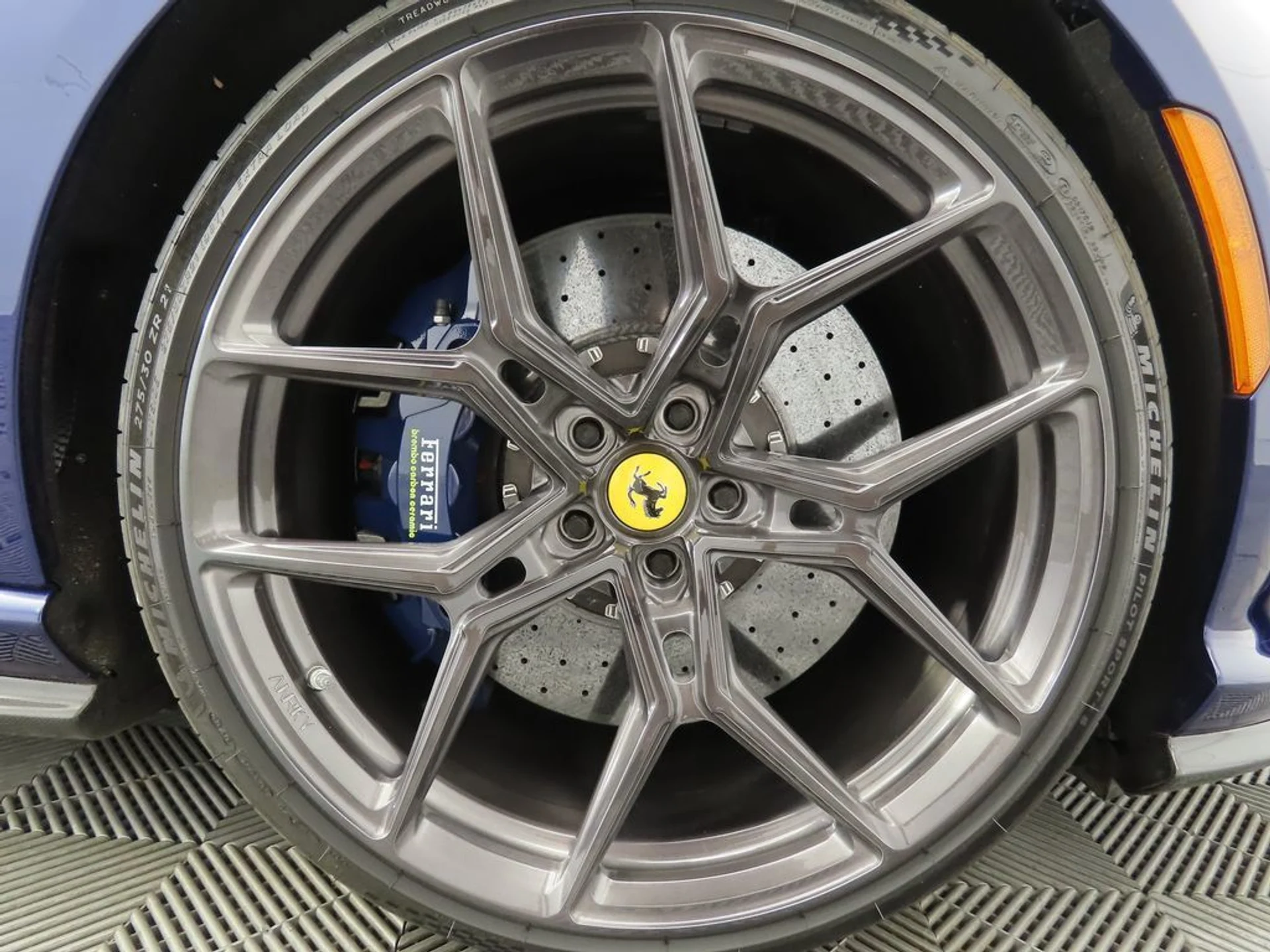 mph036_1155786338_used_2021_ferrari_812_gts_convertible_8119_22995244_37_1024_9a8b5c1ab1