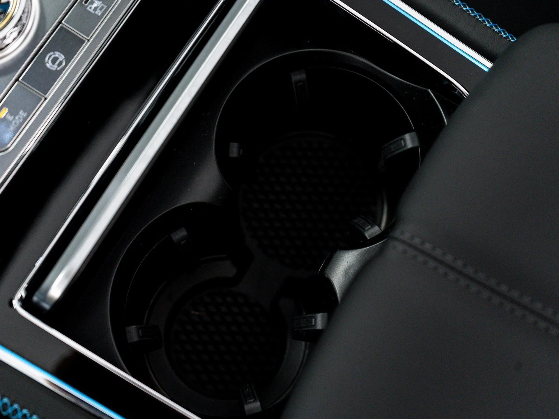 mph036_115638471_8a21086378184cb8b372d04c6f3124e9_a058bdfb60