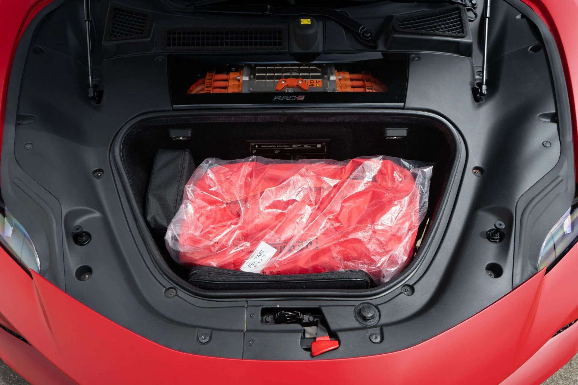 mph036_1179131568_Used_2023_Ferrari_SF_90_Spider_1780939425_e2ea2e74d0