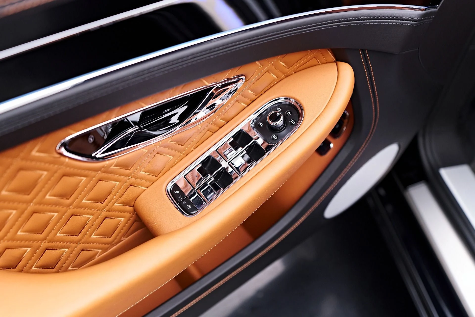 mph036_1184875285_Used_2020_Bentley_Continental_GT_1751074598_380c75b56a