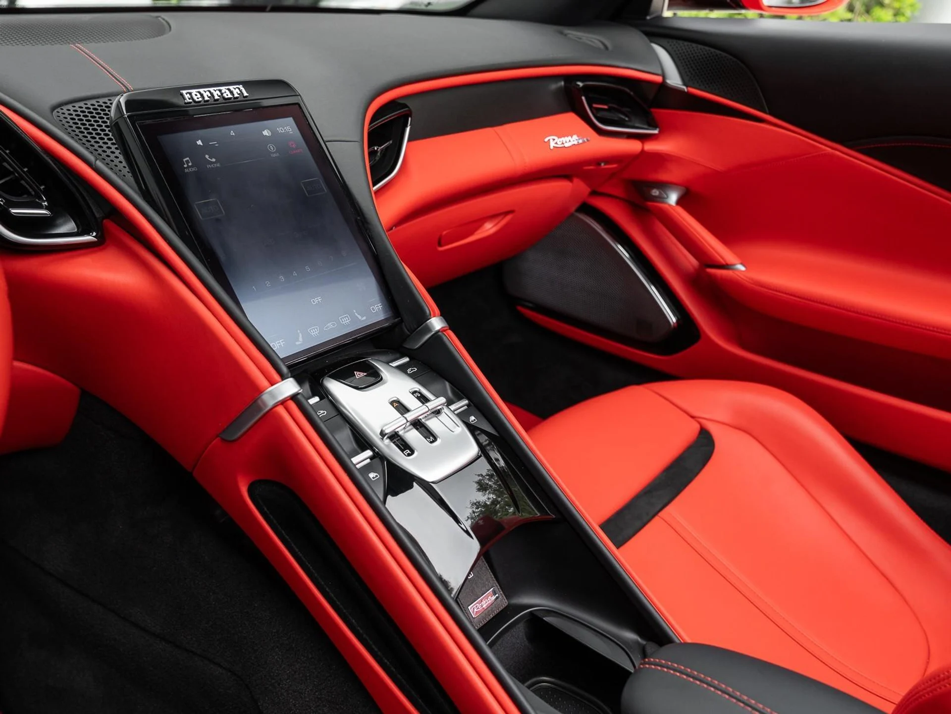 mph036_1191633538_Used_2024_Ferrari_Roma_Spider_1757614375_7474b8f1ad