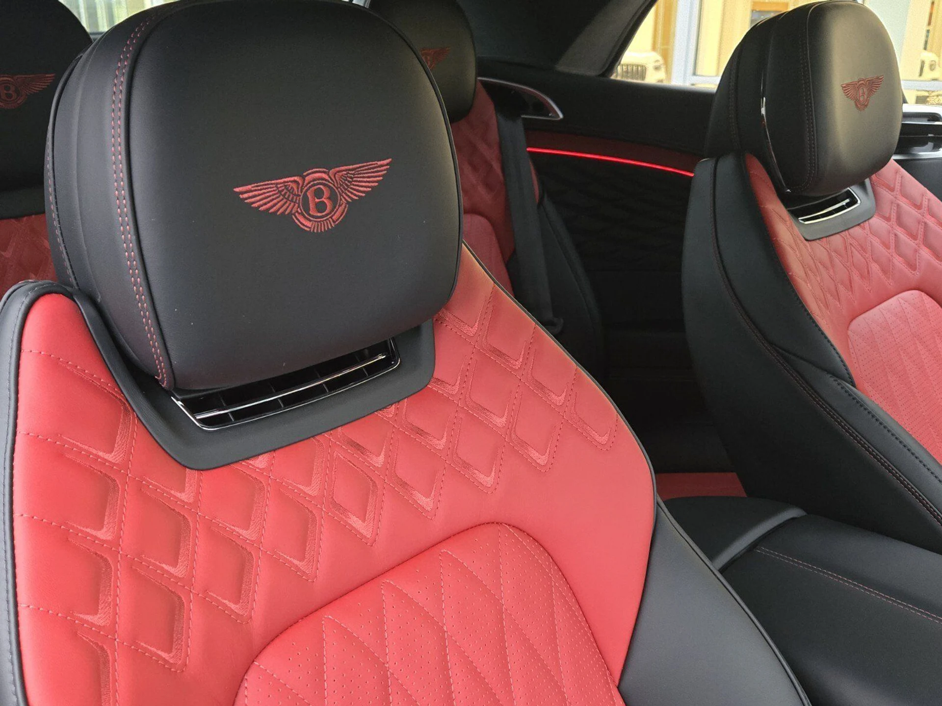 mph036_1206446094_61459924137dd4fa0f733a94205a5c95x_b741119393