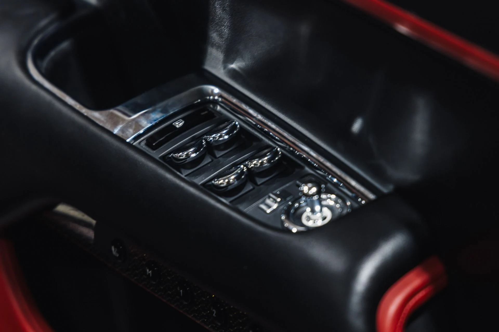 mph036_1219708478_Used_2019_Rolls_Royce_Dawn_1775855974_153d69eb99