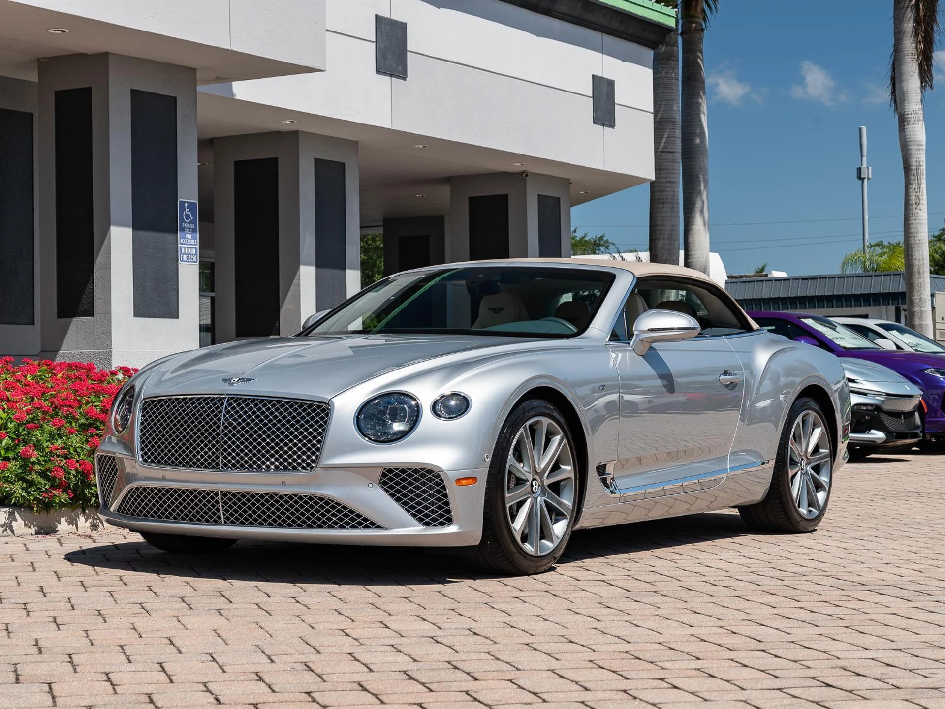 mph036_1221433287_Used_2022_Bentley_Continental_GTC_GT_V8_1777583159_4f989a5d34