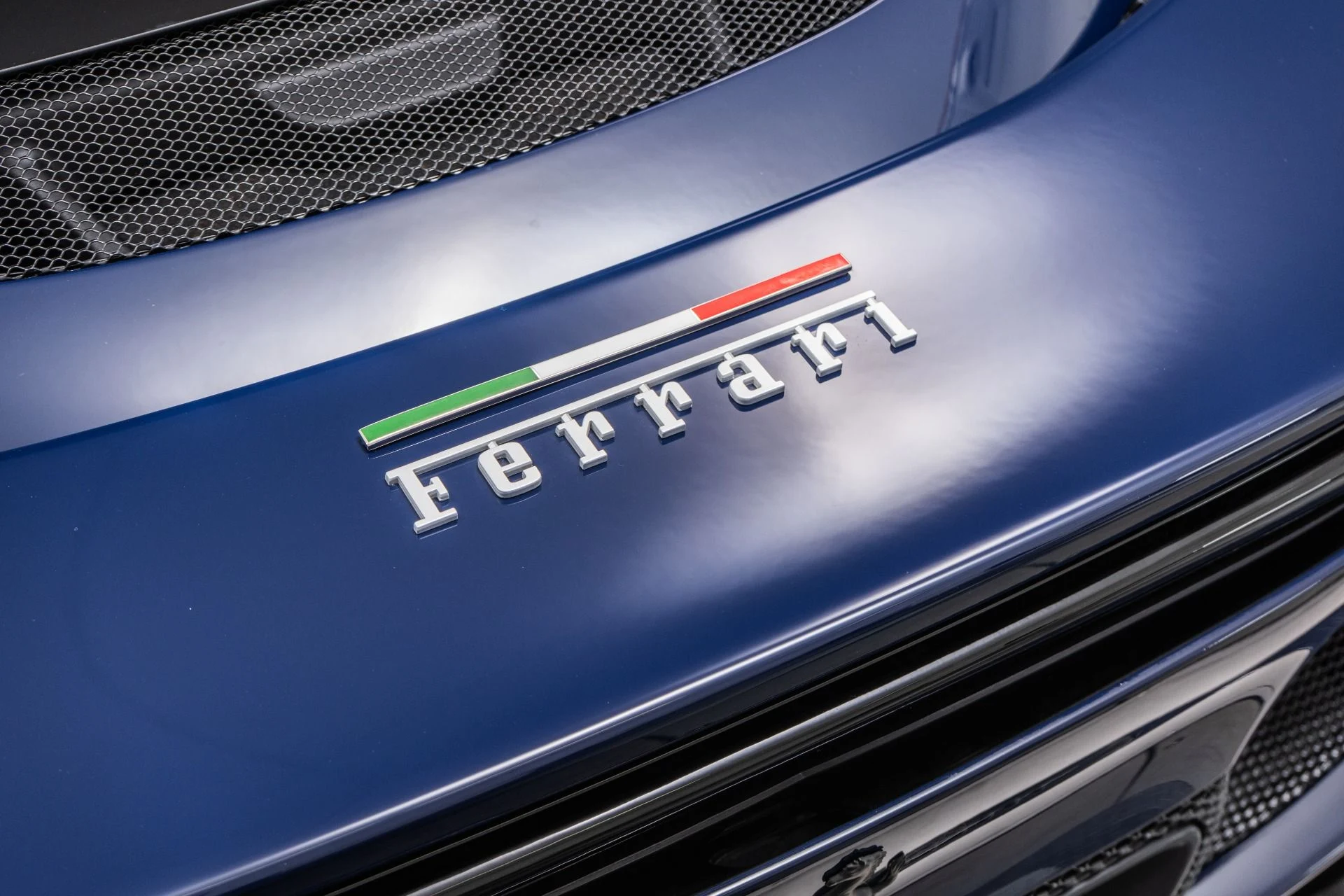 mph036_1222303031_Used_2024_Ferrari_296_GTS_1790348113_04f63e1101