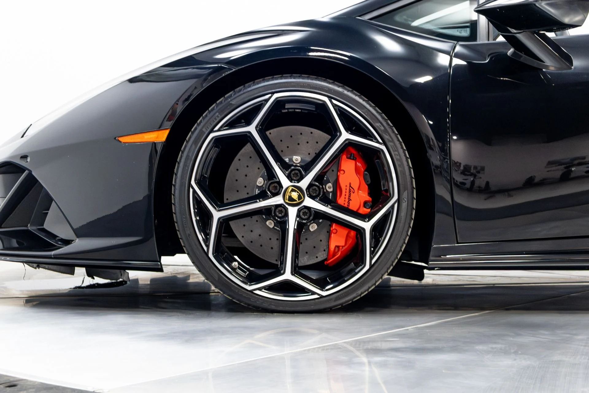 mph036_1228052056_Used_2020_Lamborghini_Huracan_EVO_1774302788_b60c2b4f9b