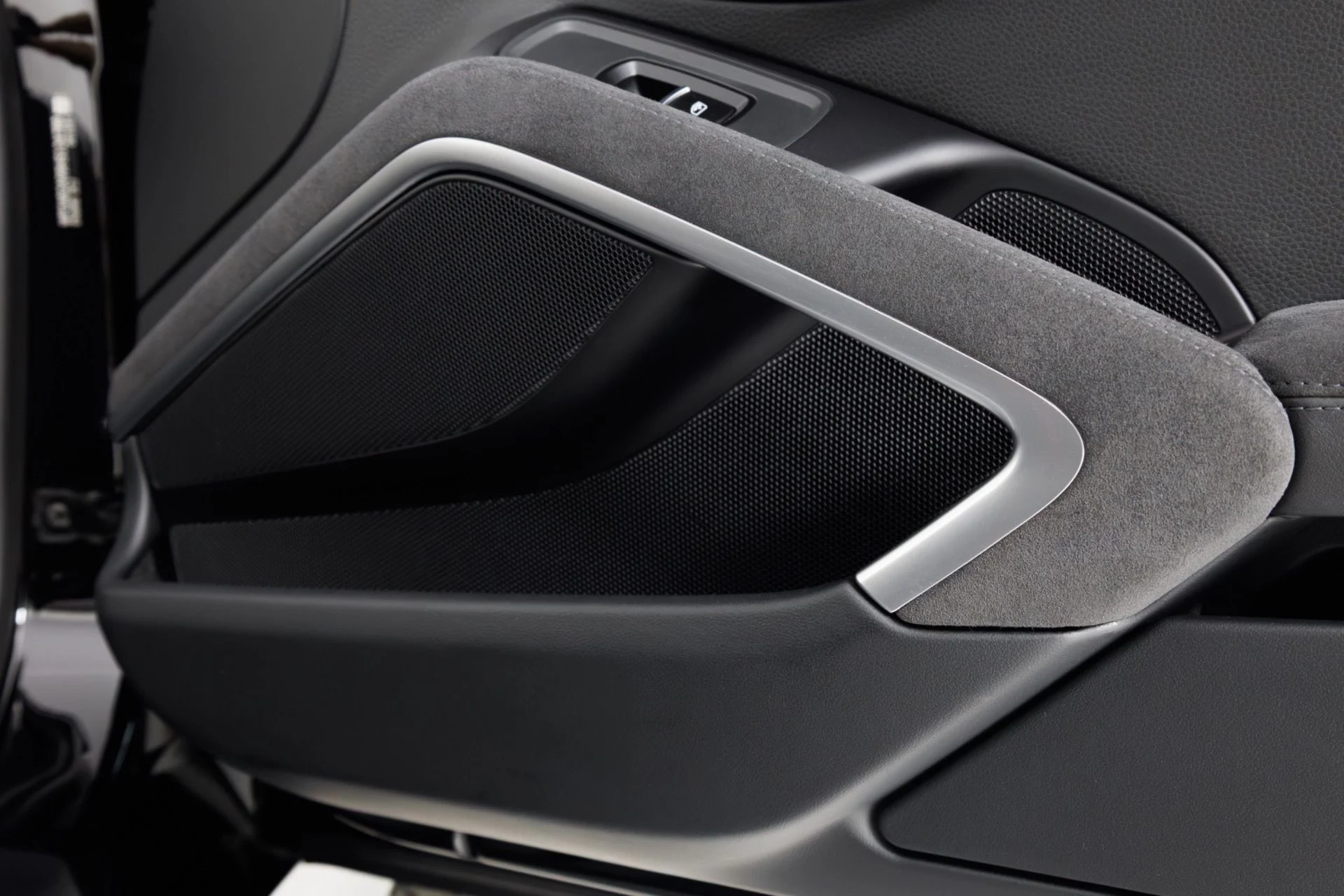 mph036_1234149695_Used_2017_Porsche_911_Carrera_GTS_1787861335_e17b8744b2