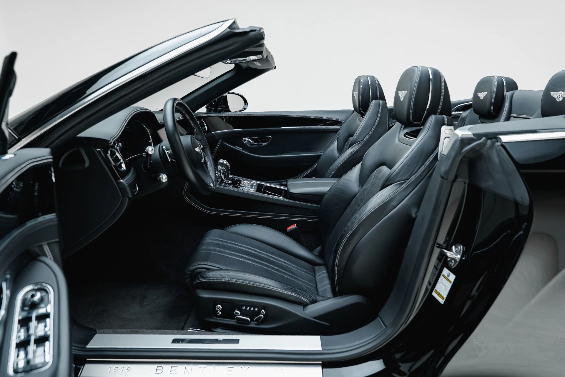 mph036_1261778585_Used_2020_Bentley_Continental_GTC_V8_1789771154_644d817cbb