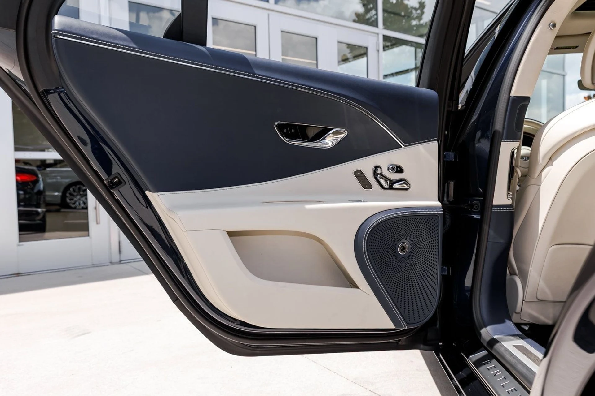 mph036_1261907735_7a965bc556f26e6c82eb0b23a635d9dbx_7a98b8d885