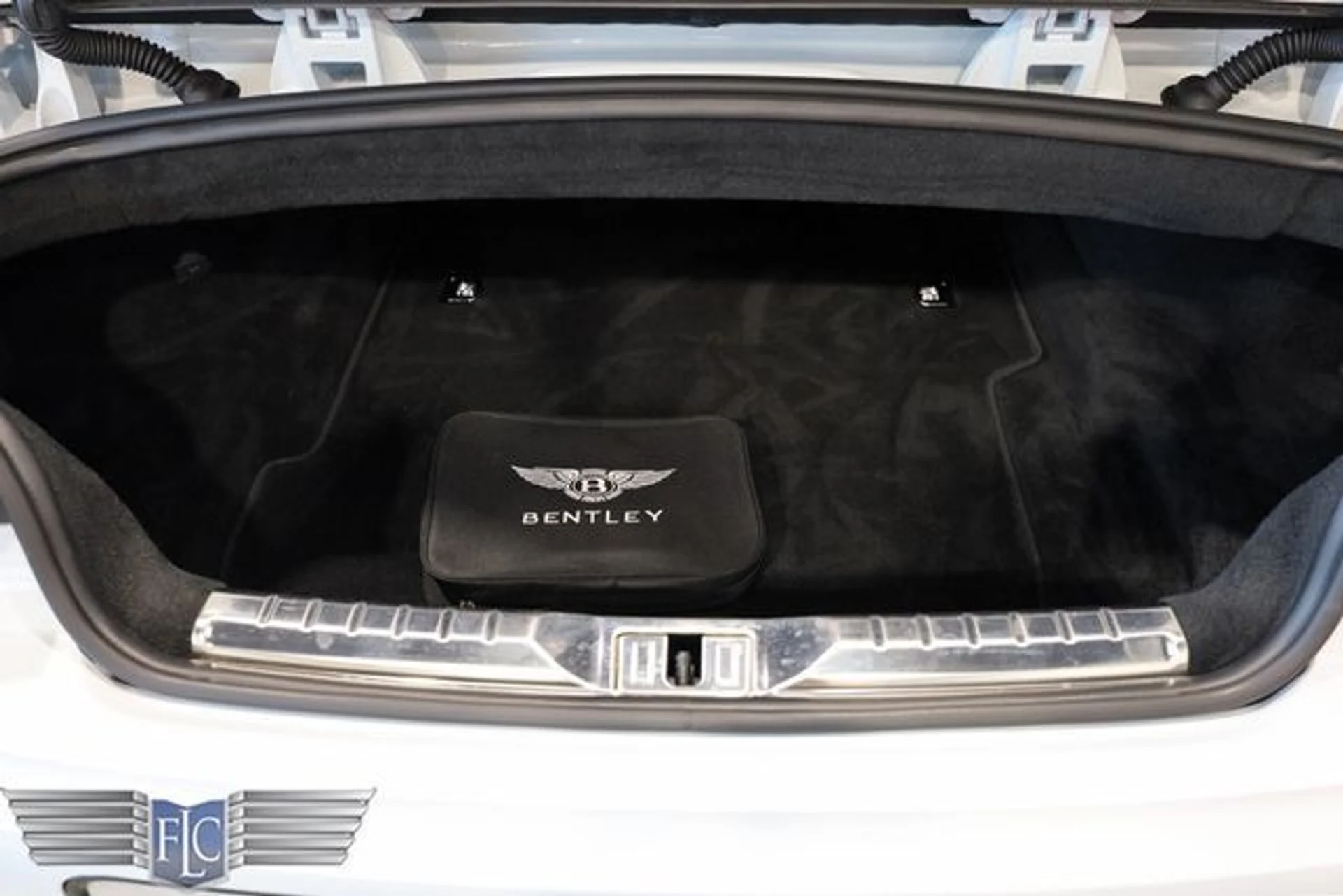 mph036_1266377511_used_2024_bentley_continental_gtcv8edition8_9689_23082486_41_640_3a1ab39f07