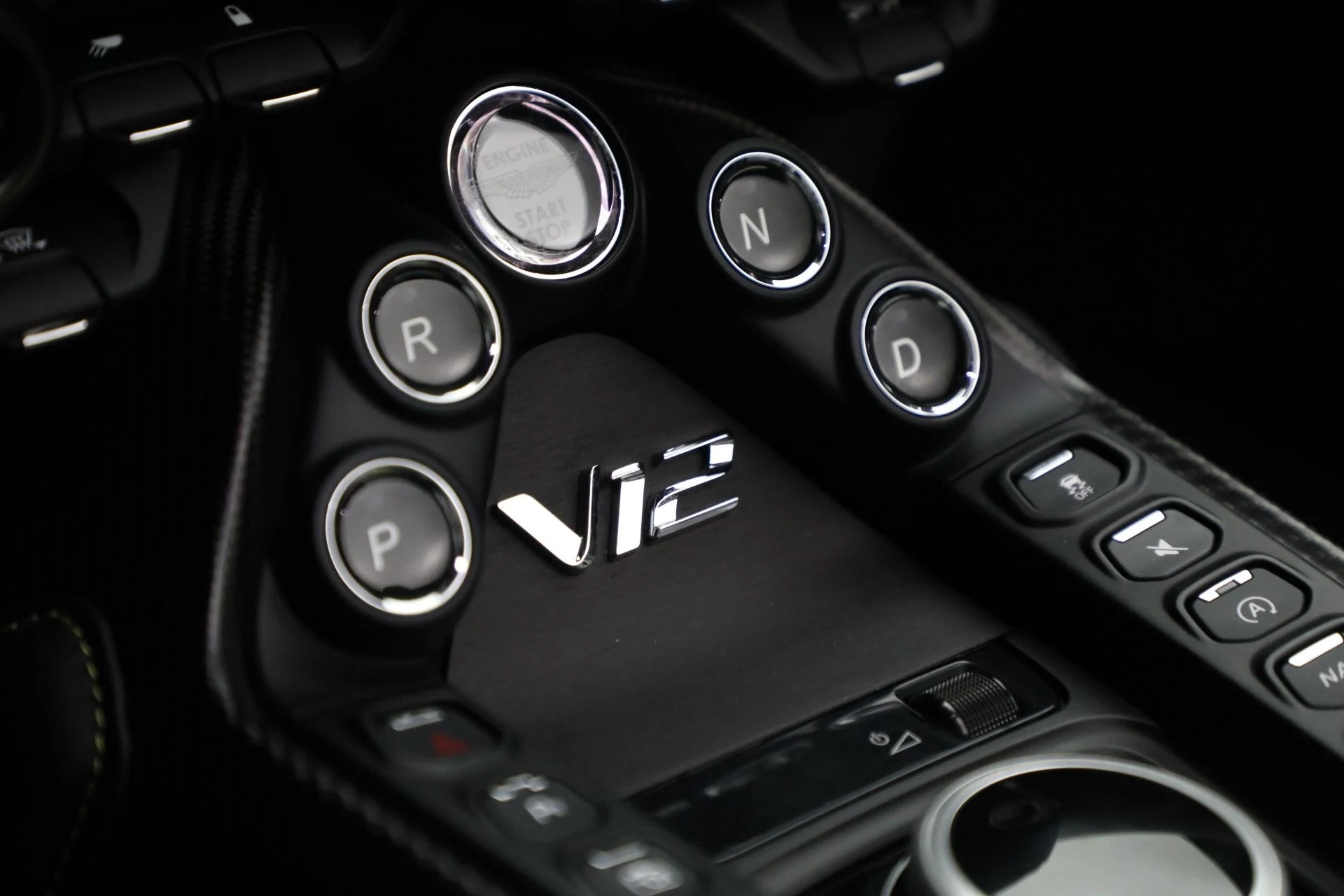 mph036_1266626575_Used_2023_Aston_Martin_Vantage_V12_1f37772d46