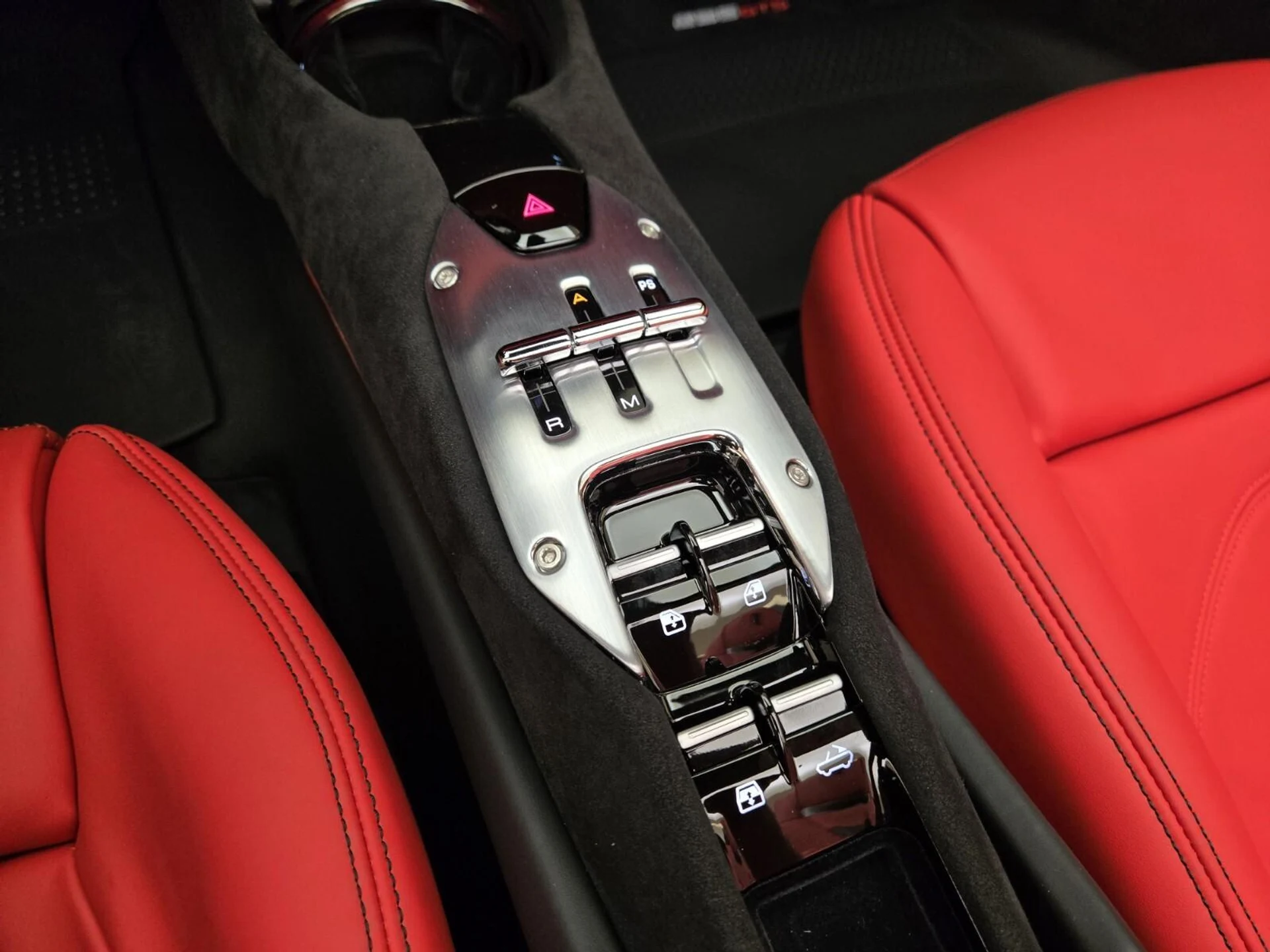 mph036_1268826891_Used_2024_Ferrari_296_GTS_1753251971_a61d175878