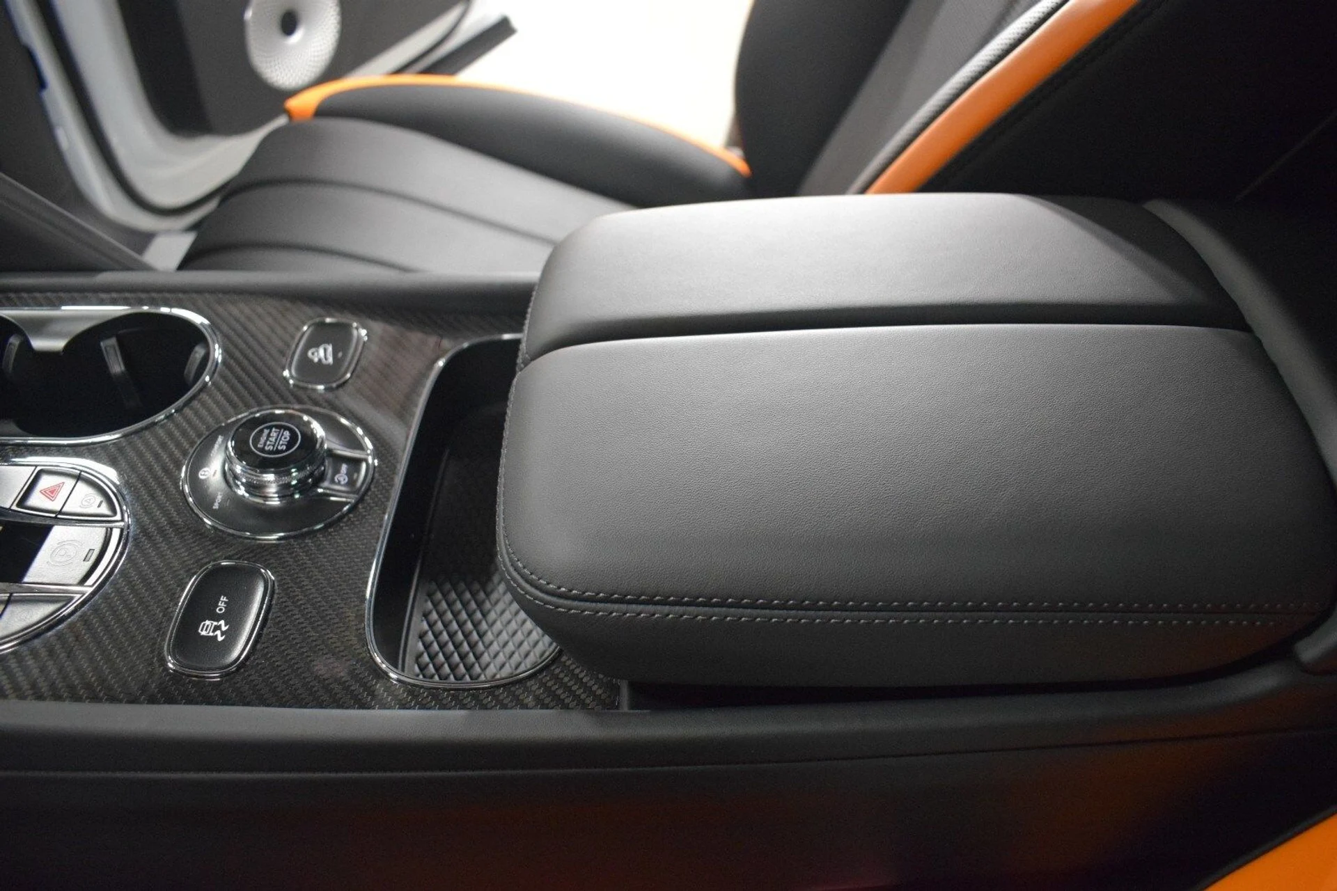 mph036_127192973_d661f9e6162aa307e1bca768a8590db9x_956b87c32b