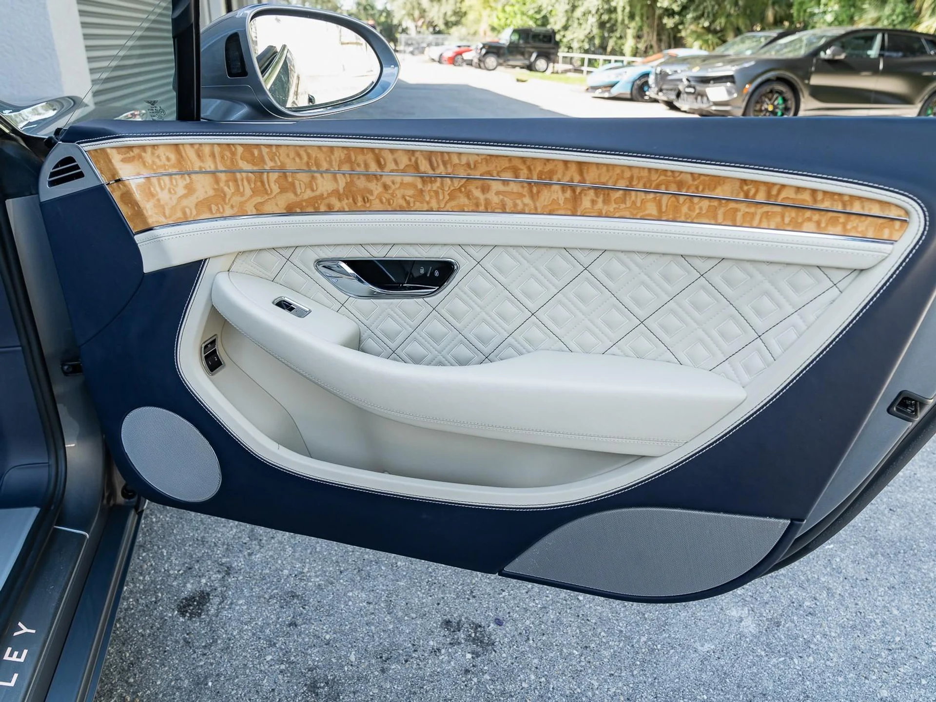 mph036_1278527474_Used_2020_Bentley_Continental_GTC_GT_1756498136_087ca30c1d