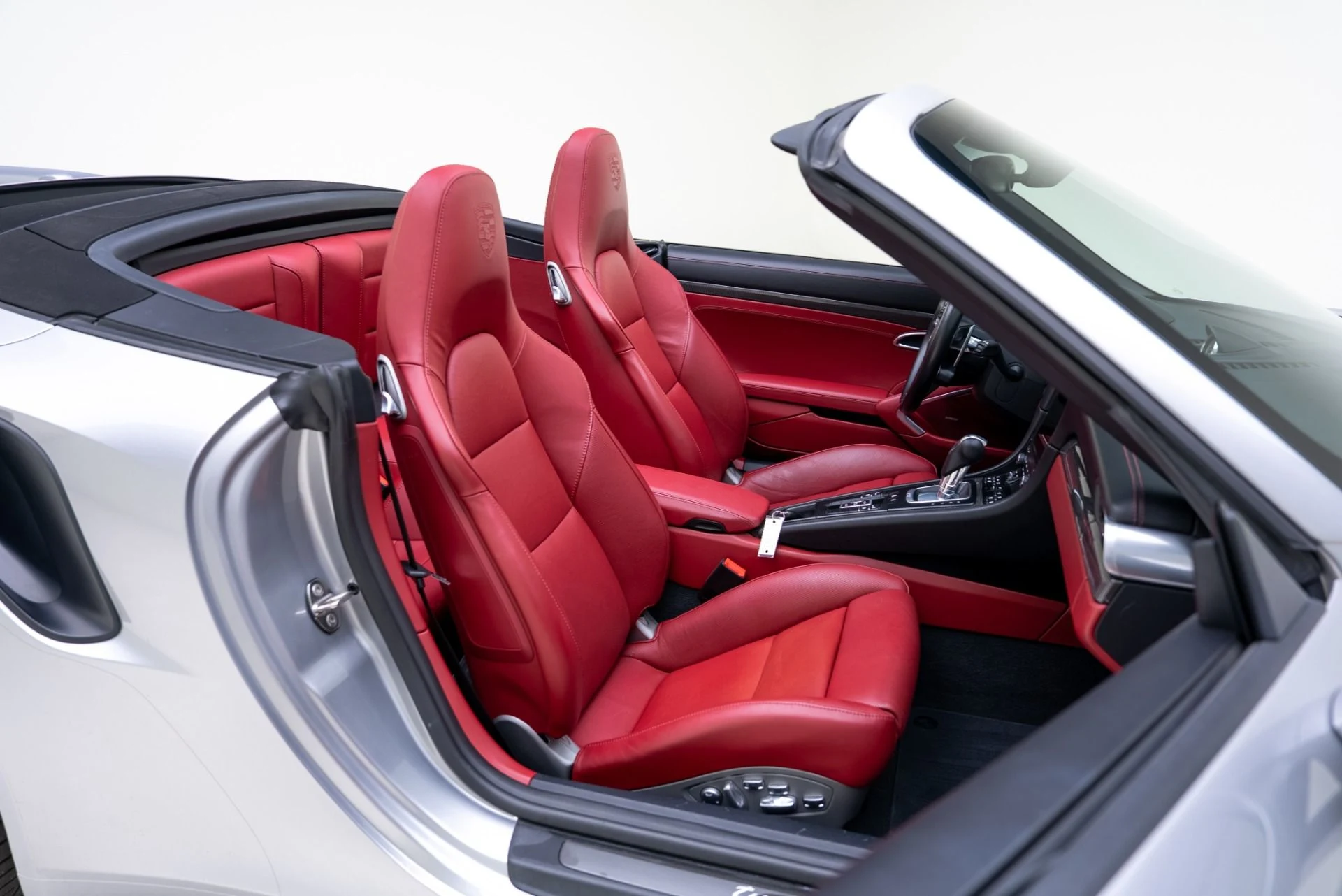 mph036_128891690_Used_2018_Porsche_911_Turbo_S_1769029715_e1fb88936a