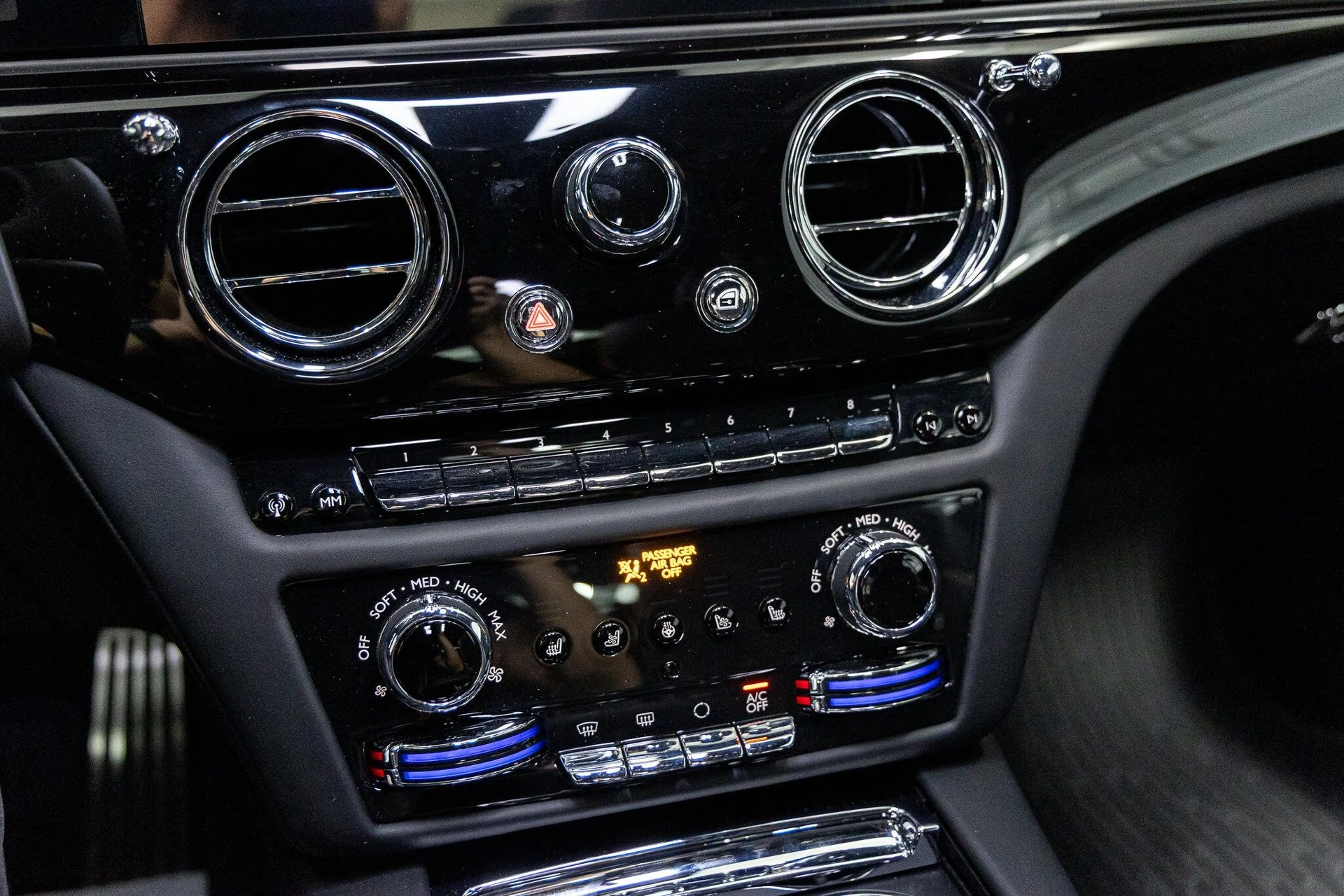 mph036_1289566015_2a535dc402365b8257477ddb48b2370cx_9bf792dbea