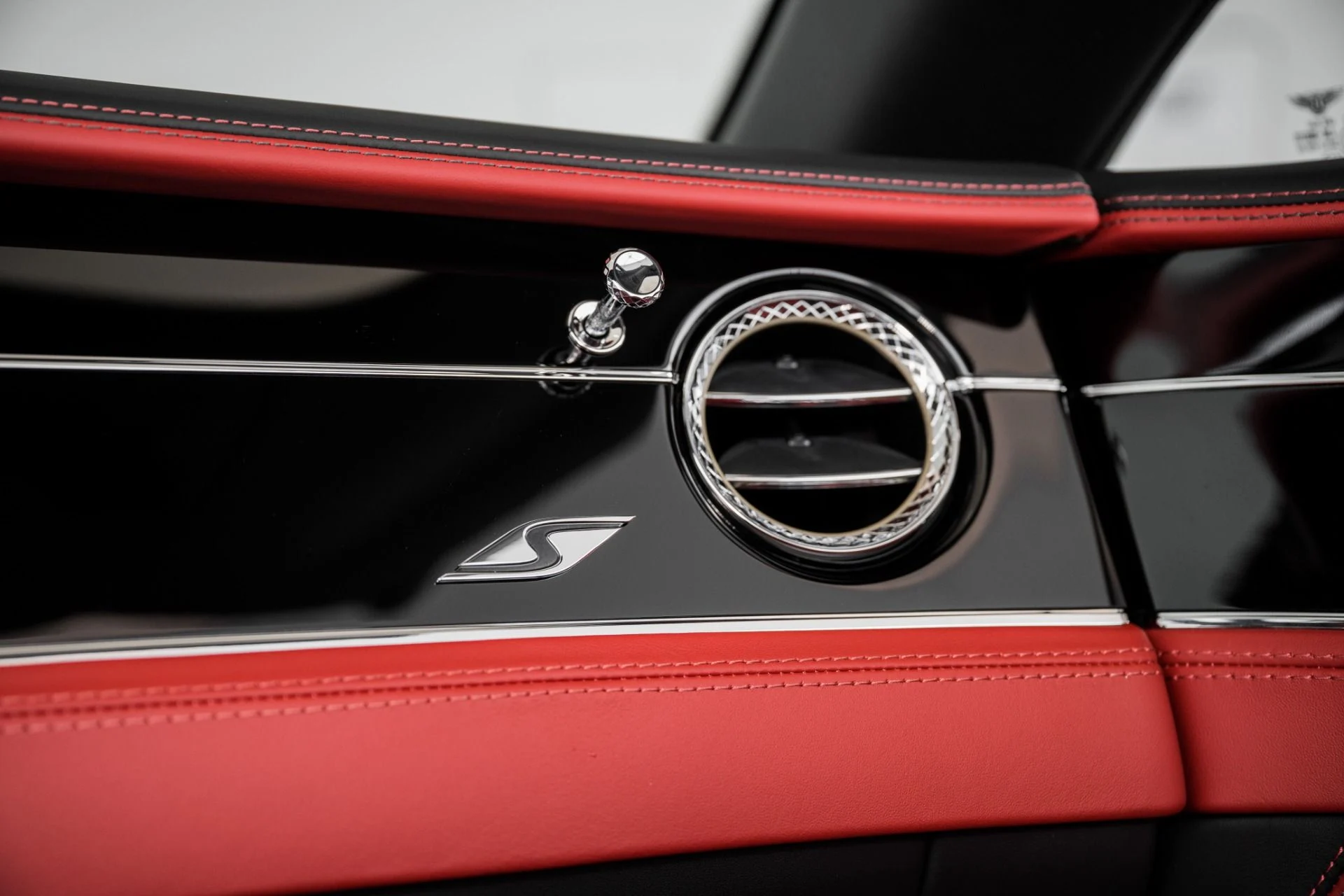 mph036_1292528905_Used_2023_Bentley_CONTINENTAL_GTC_S_V8_1752704889_23364f33e3