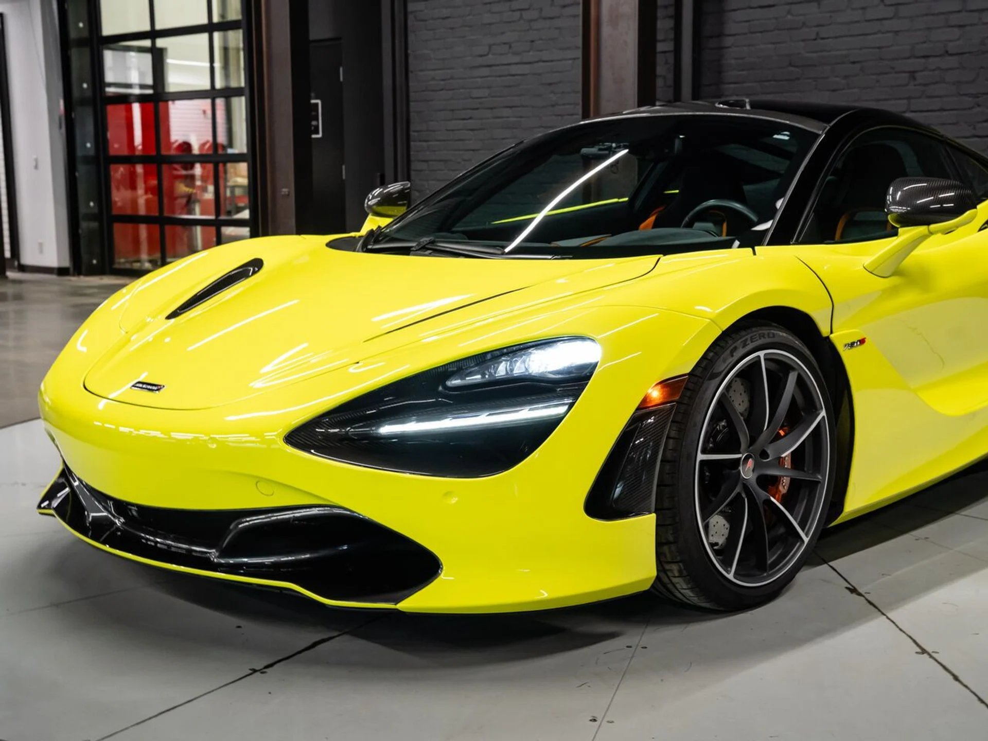 mph036_1295953768_mclaren_720s_2018_242f2e046c