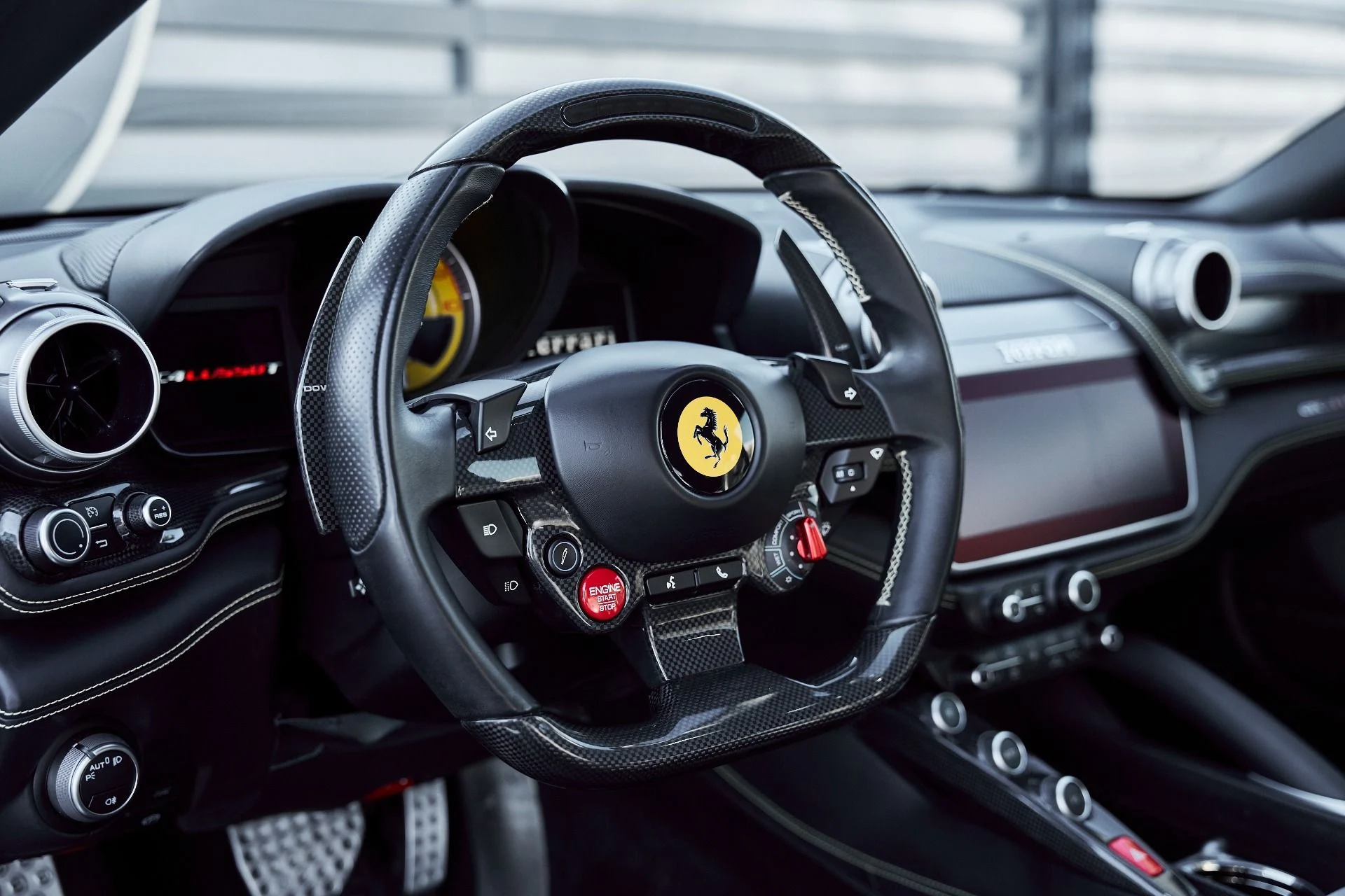 mph036_129989000_Used_2018_Ferrari_GTC_4_Lusso_T_1770509592_abc022105d