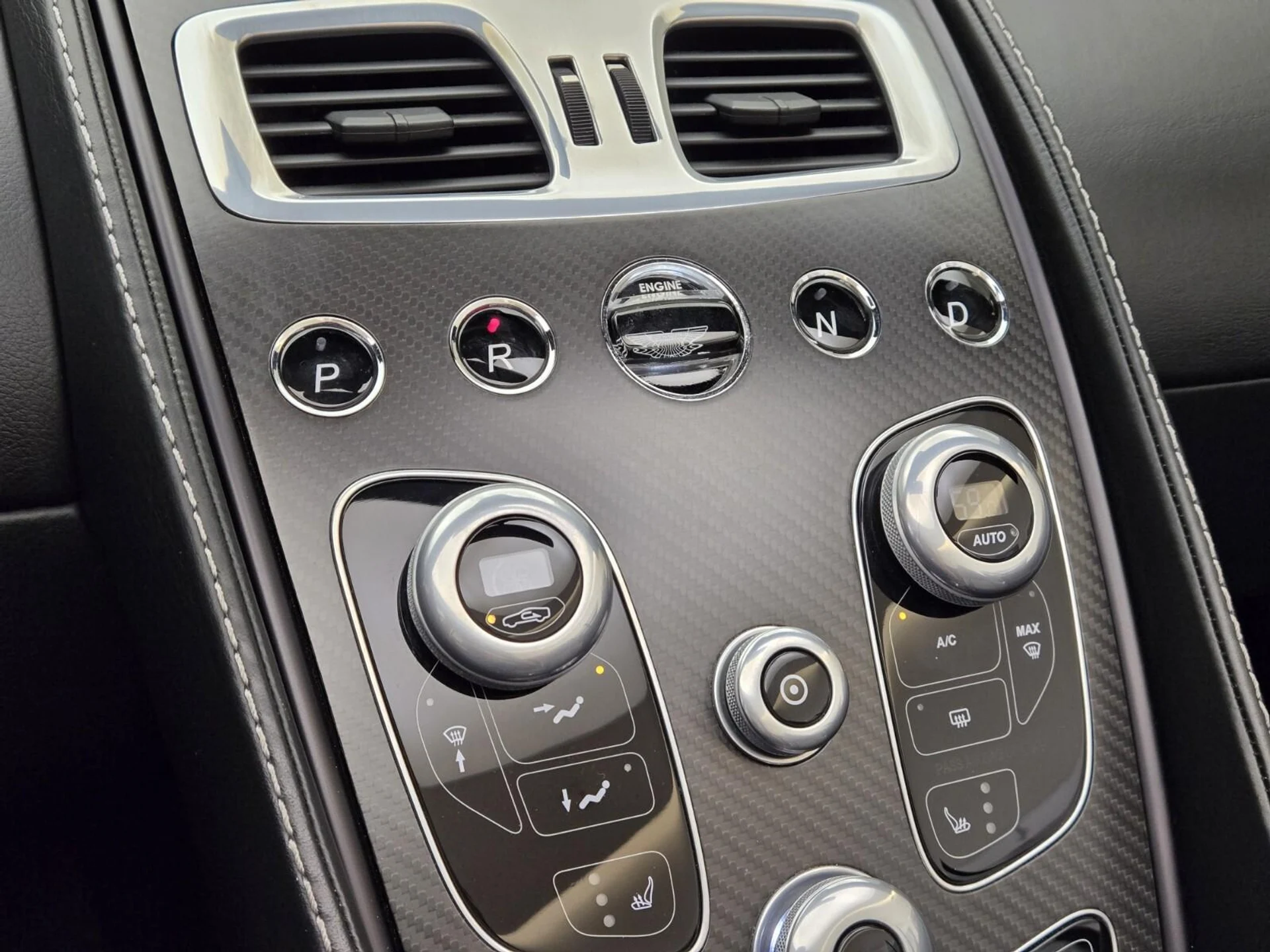 mph036_1304277248_Used_2015_Aston_Martin_Vanquish_Volante_1756882987_8d1eb7faa0