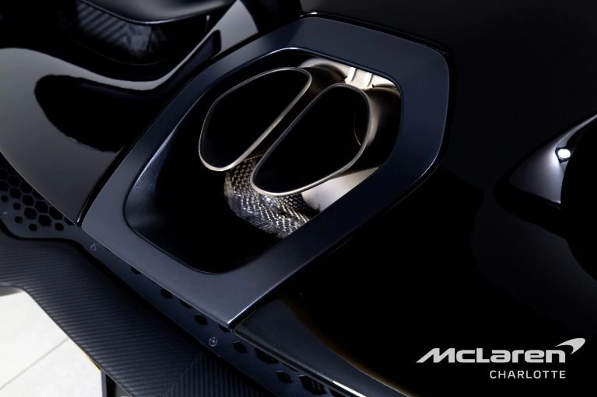 mph036_1320511113_Used_2019_Mc_Laren_Senna_5d8420a4f2
