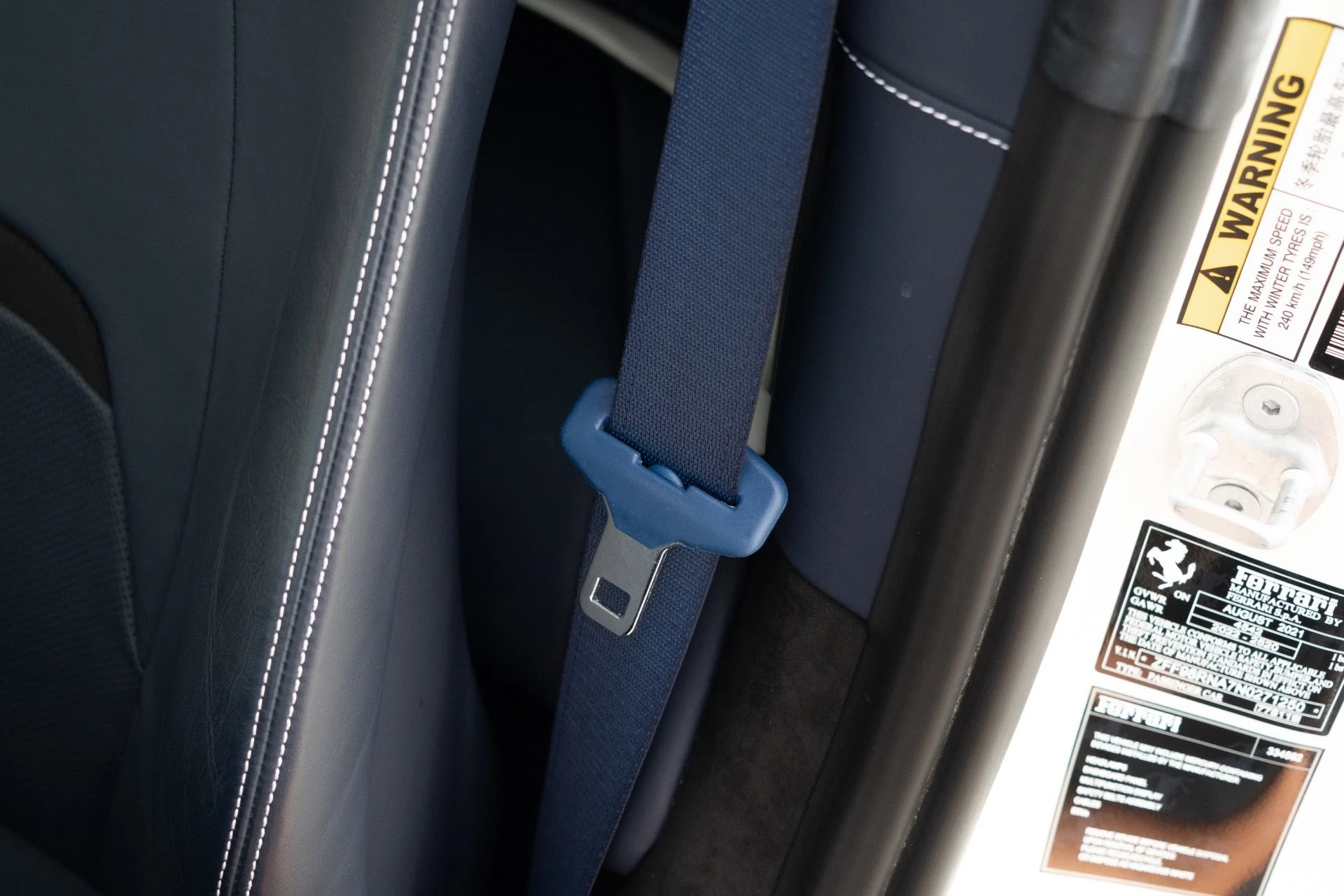 mph036_1322263150_Used_2022_Ferrari_Roma_1764790245_6de12d6274