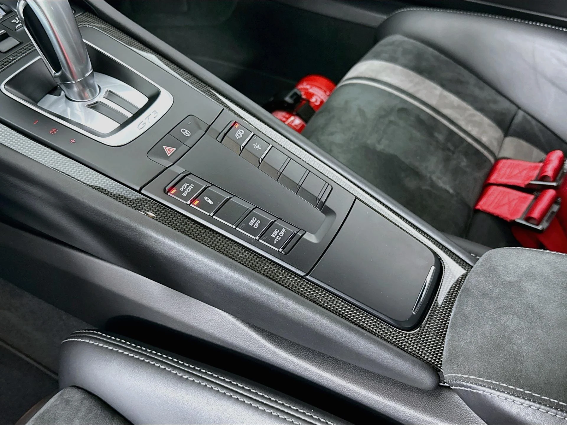 mph036_1345920566_Used_2018_Porsche_911_GT_3_1787596694_4ef13863df