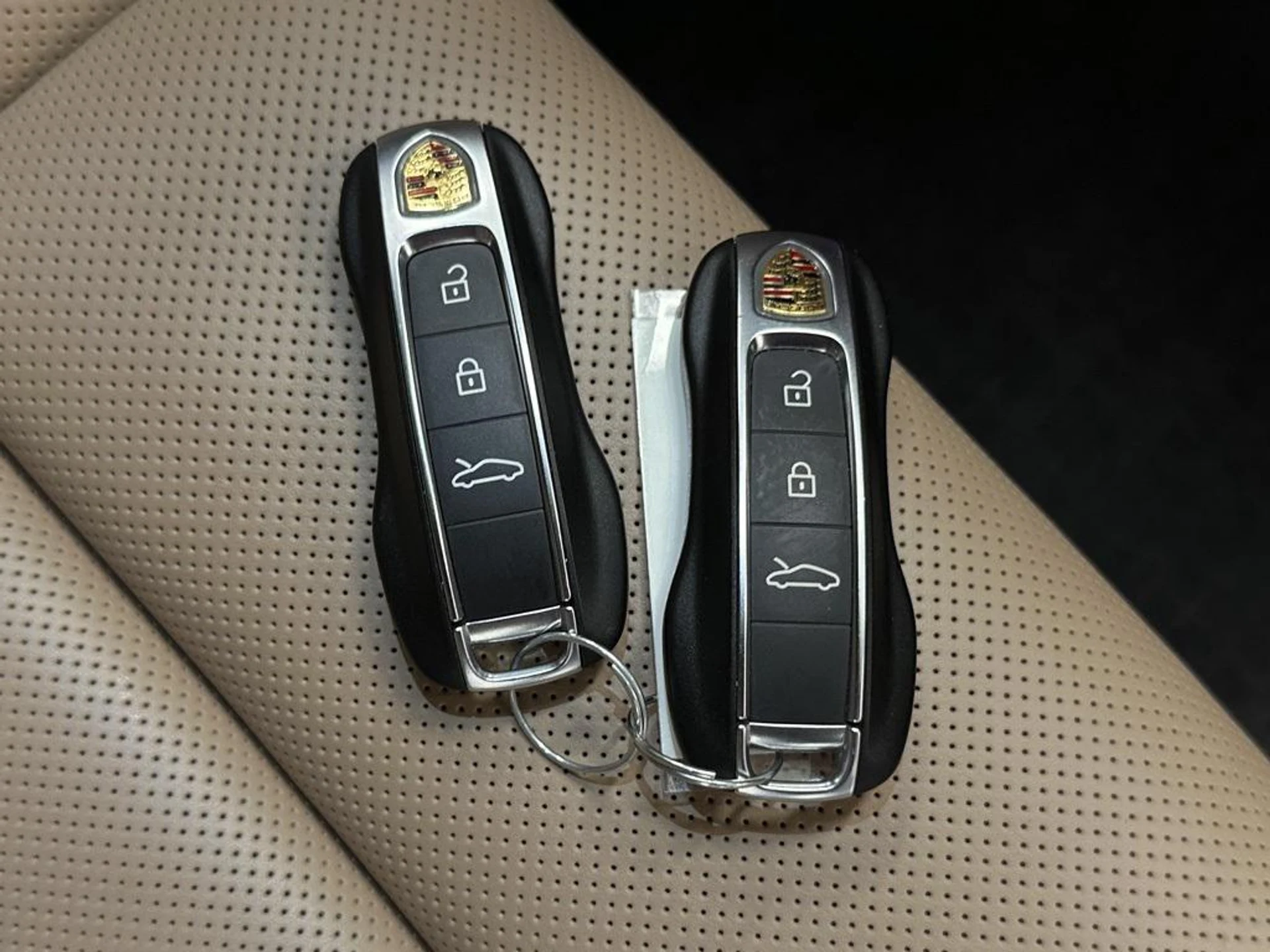 mph036_1352382850_OL_40px_O9_T_Gu3x_Yu9h_Je_I5_Hl_RUM_99c942852c