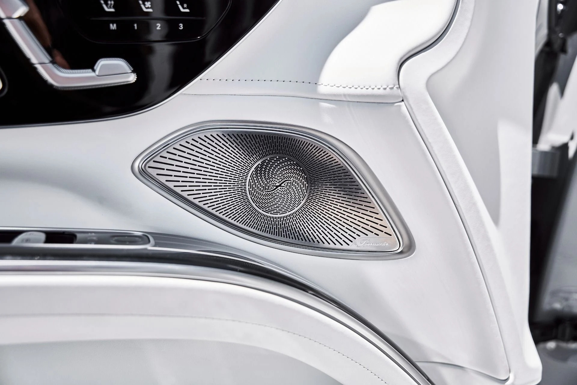 mph036_1360568426_Used_2025_Mercedes_Benz_EQS_Maybach_EQS_680_1779925112_d01c928c37