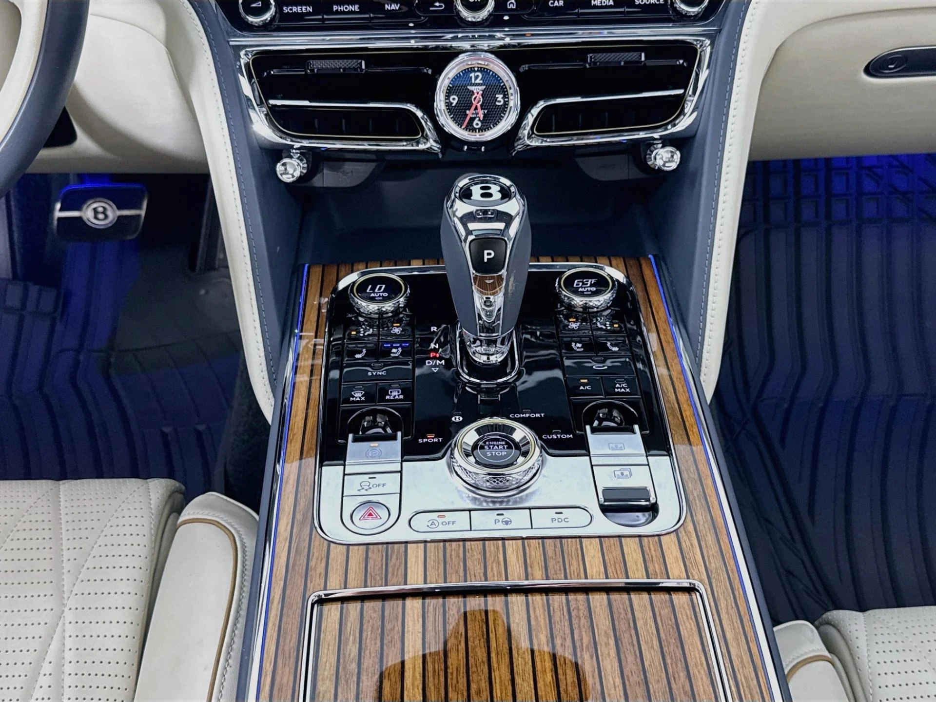 mph036_137798353_Used_2022_Bentley_Flying_Spur_V8_1787092908_8e3dffd442