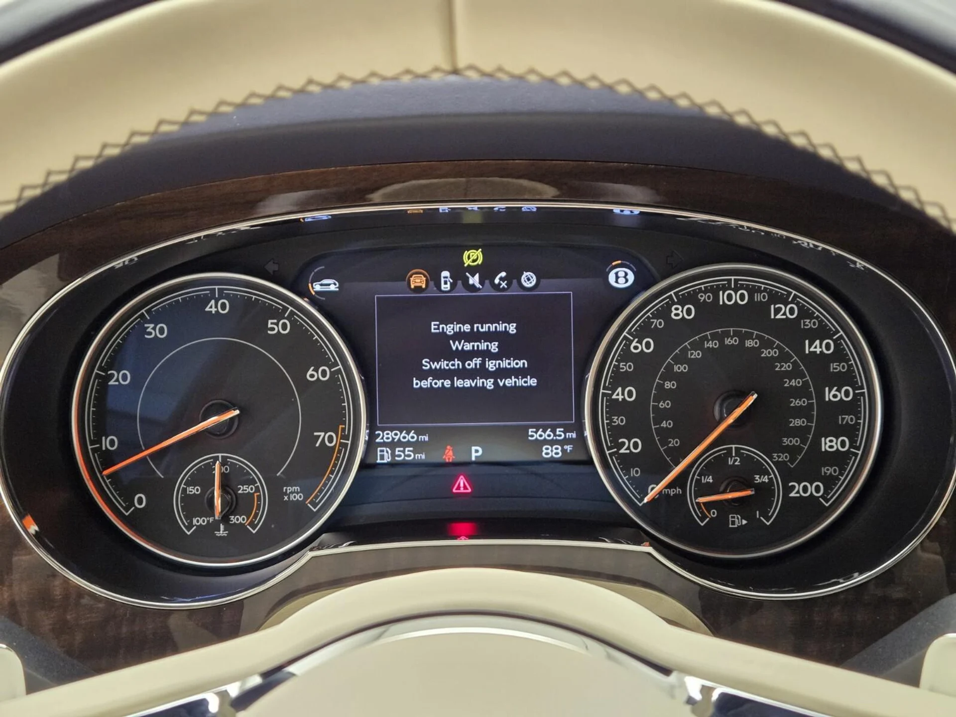 mph036_1390749381_Used_2020_Bentley_Bentayga_V8_1754377300_c41b5b1a4c