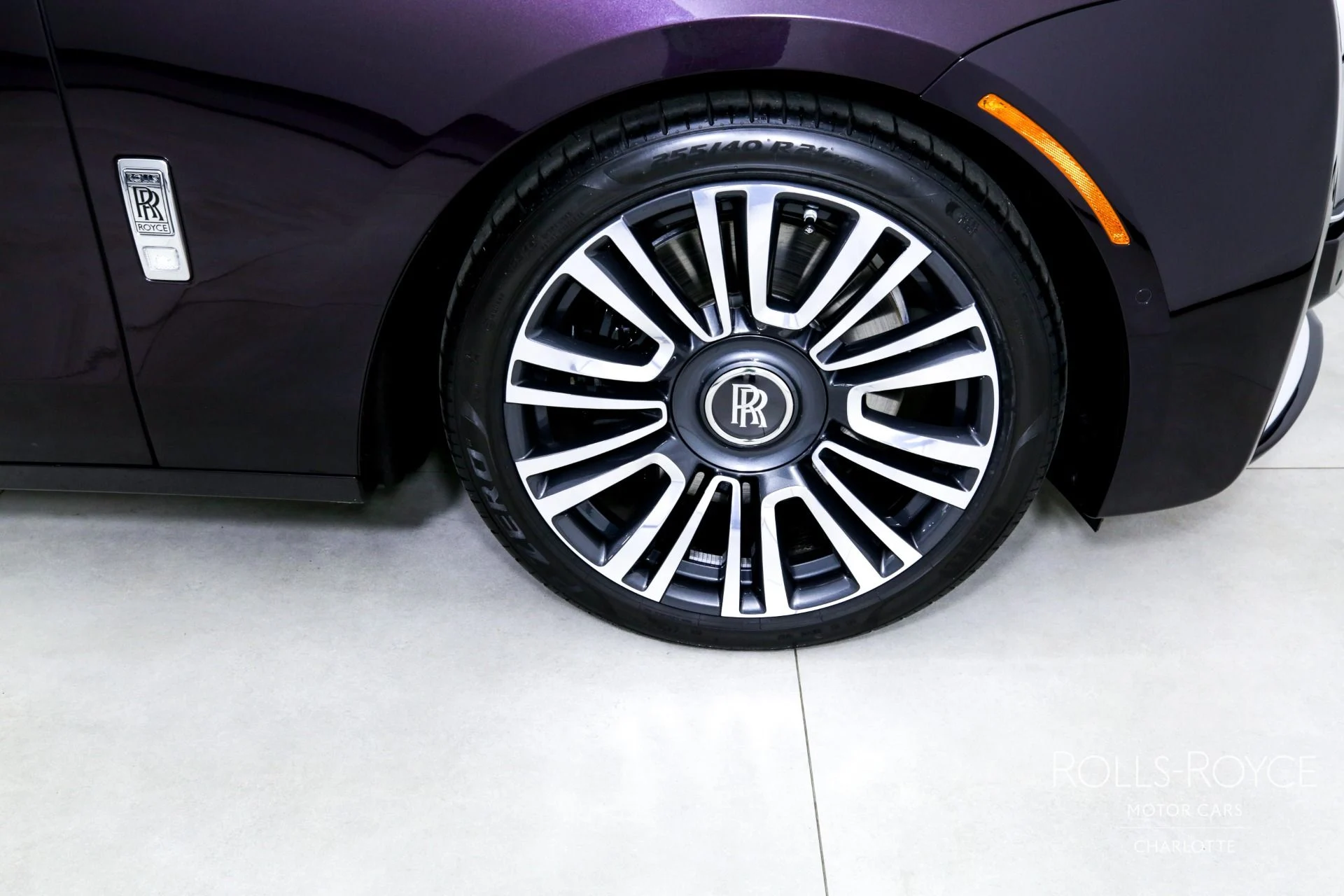 mph036_1394088657_Used_2024_Rolls_Royce_Ghost_1745266805_fa1e939fe9