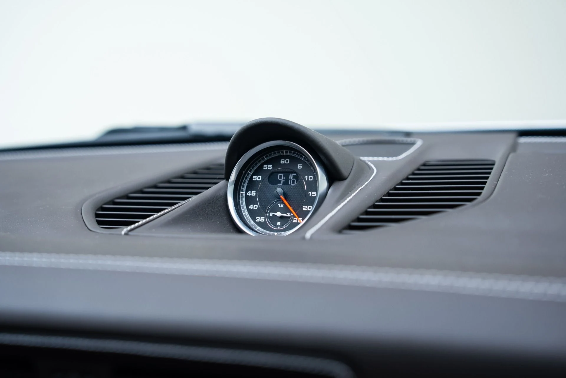 mph036_1417063372_Used_2018_Porsche_911_Turbo_1765307342_10d0f6ef64