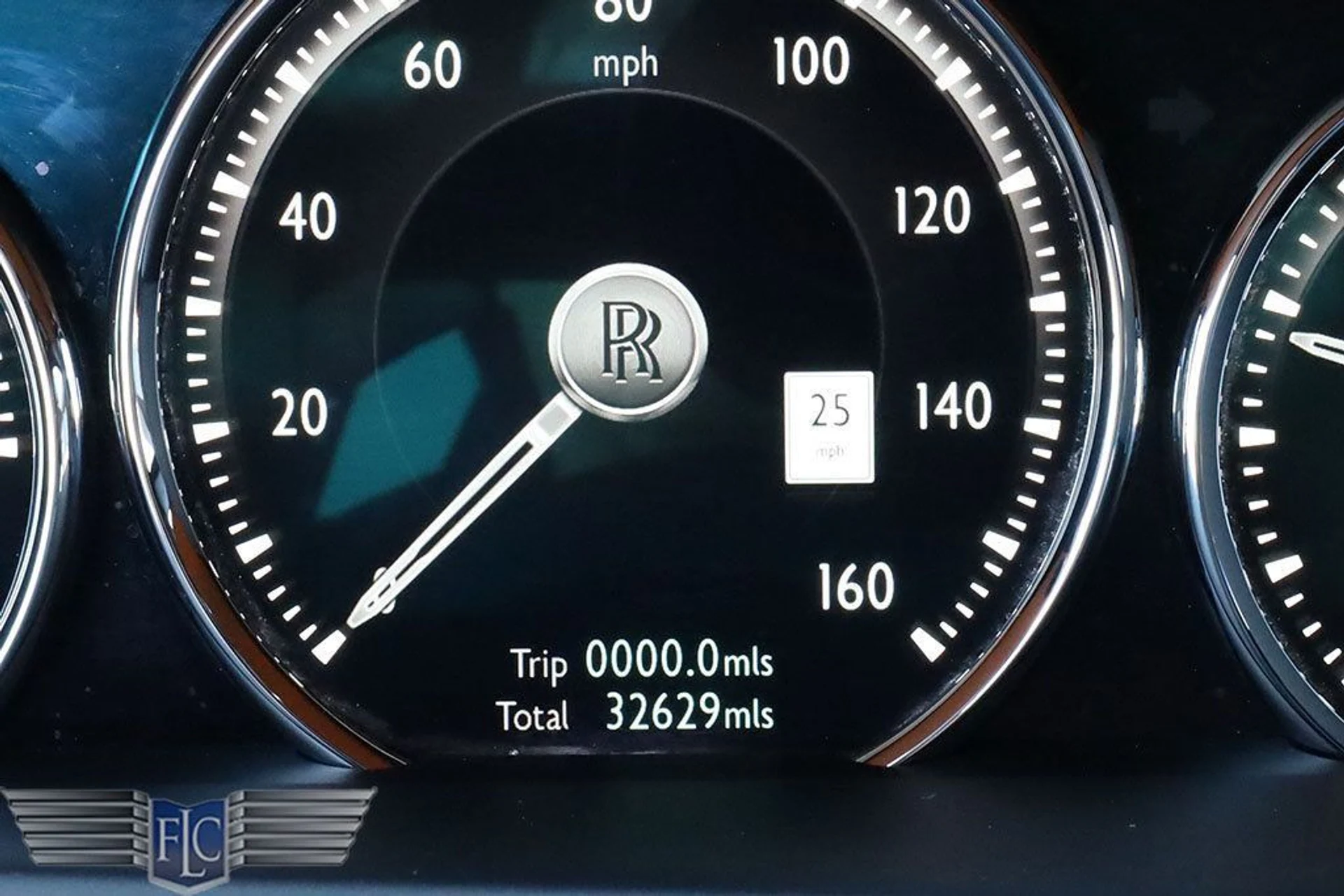 mph036_143506717_used_2022_rolls_royce_cullinan_sportutility_6305_22954995_37_1024_e71b84e257