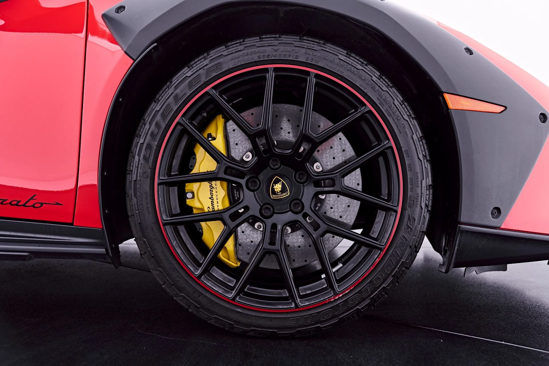 mph036_1437306431_Used_2023_Lamborghini_Huracan_Sterrato_Base_1782841537_c2bab739ce