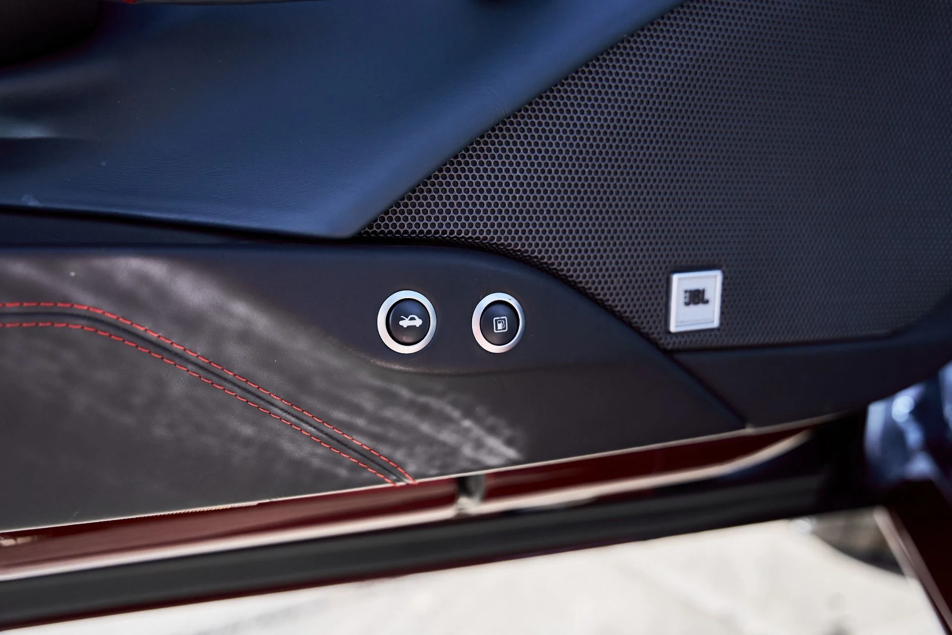 mph036_1438811198_Used_2019_Ferrari_488_Spider_Base_1769555036_e9bcd888e4